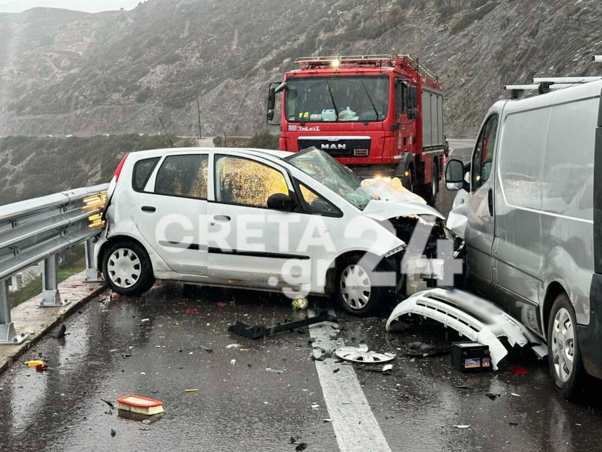 Τροχαίο στο Ηράκλειο Κρήτης με τρεις τραυματίες – Σε σοβαρή κατάσταση δίχρονο αγοράκι