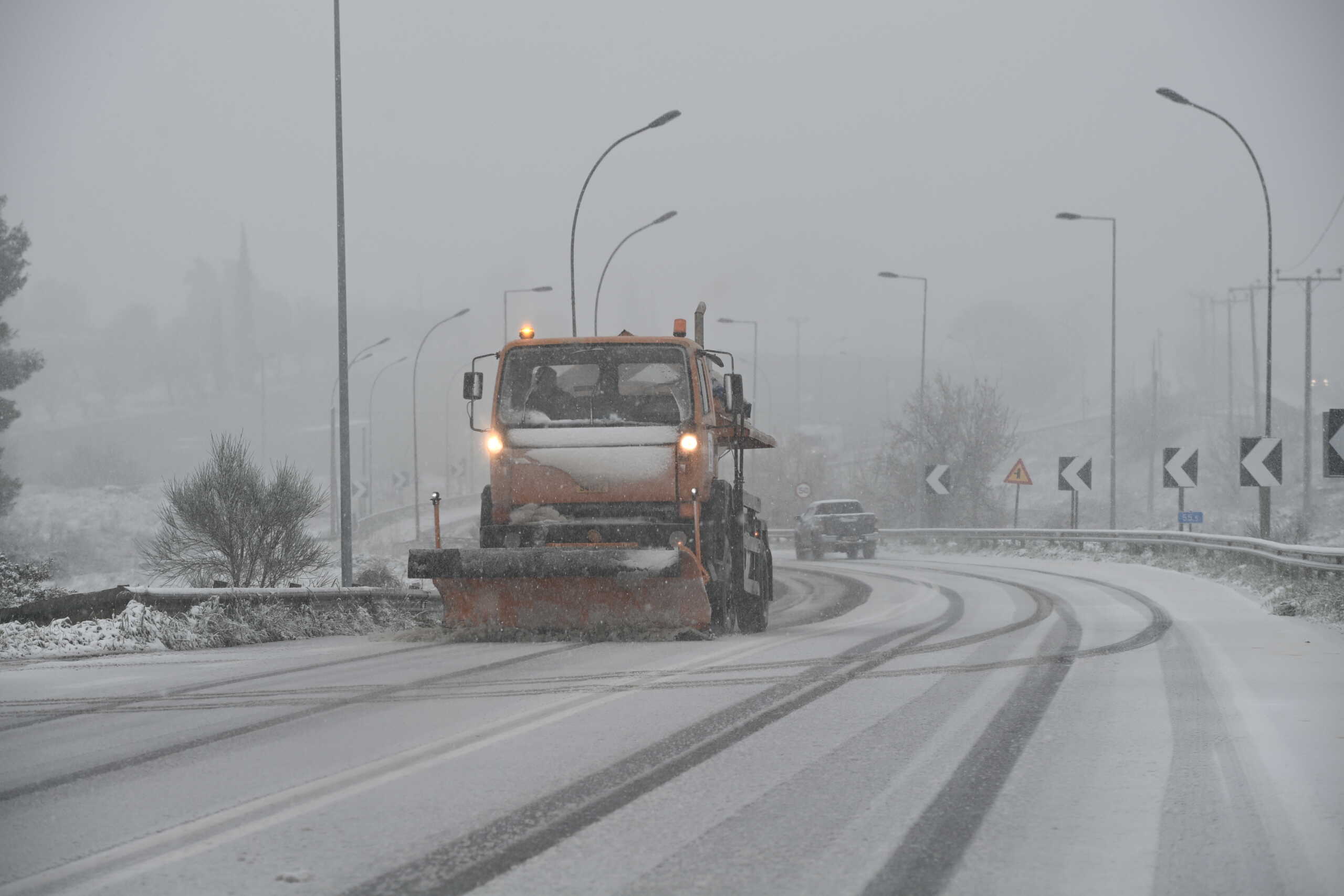 ΧΙΟΝΟΠΤΩΣΗ ΣΤΗΝ ΕΘΝΙΚΗ ΟΔΟ ΑΘΗΝΩΝ-ΛΑΜΙΑΣ (ΑΝΤΩΝΗΣ ΝΙΚΟΛΟΠΟΥΛΟΣ
