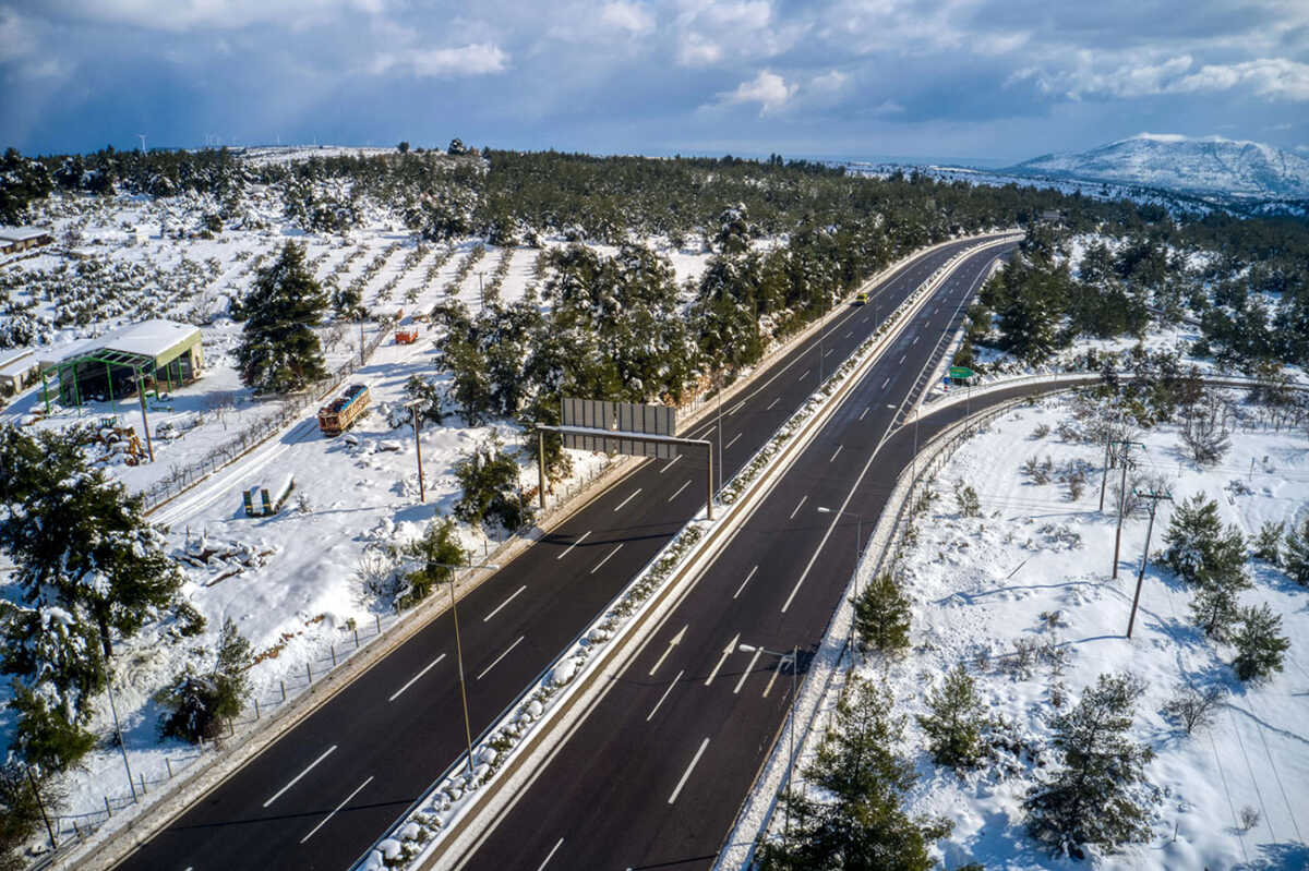 Κακοκαιρία: Σε ποιες περιοχές χρειάζονται αντιολισθητικές αλυσίδες – Που απαγορεύεται η κυκλοφορία φορτηγών