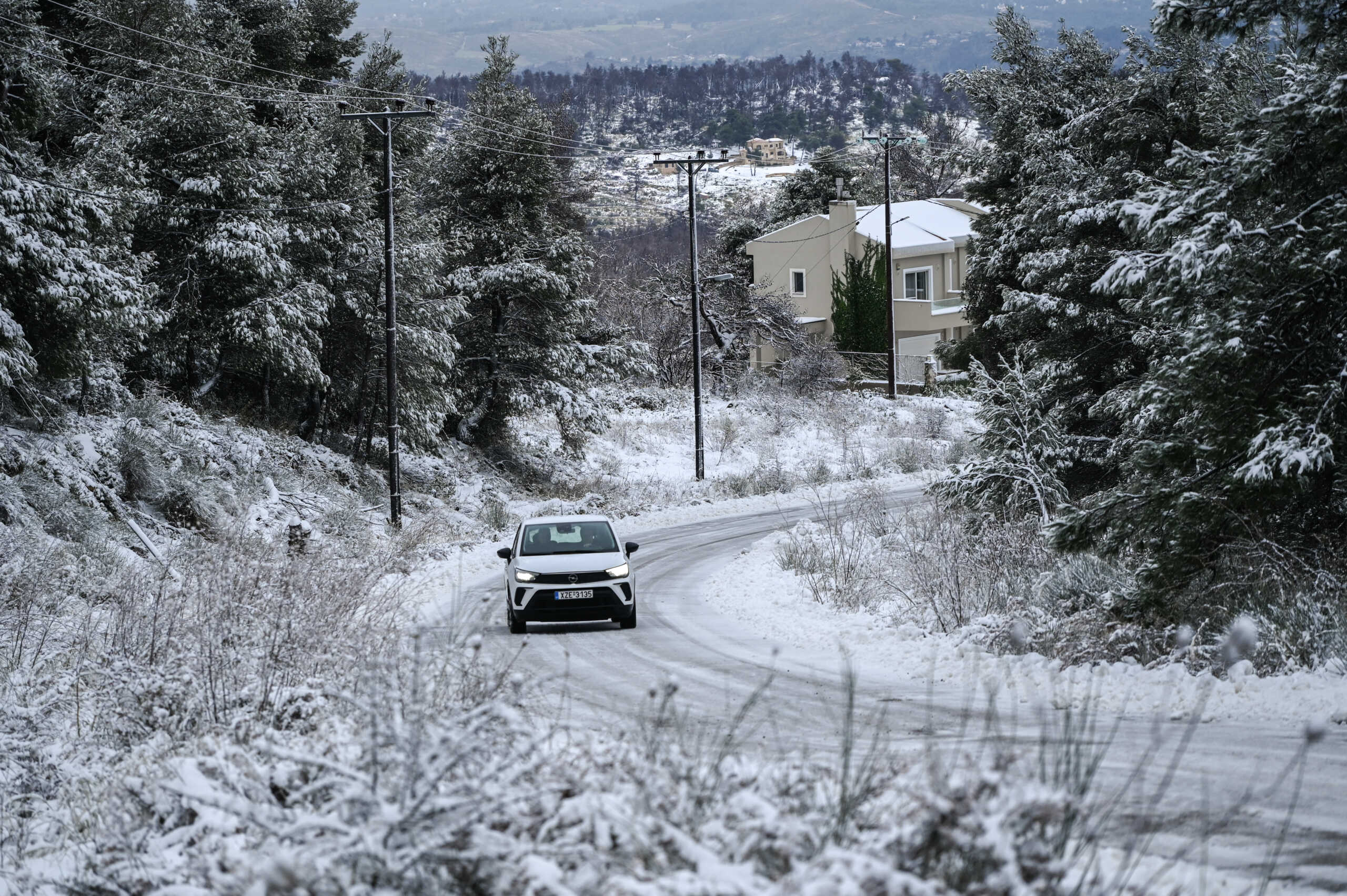 Κακοκαιρία Avgi: Μαγευτικές εικόνες από την χιονισμένη Ιπποκράτειο Πολιτεία και τα Βίλια