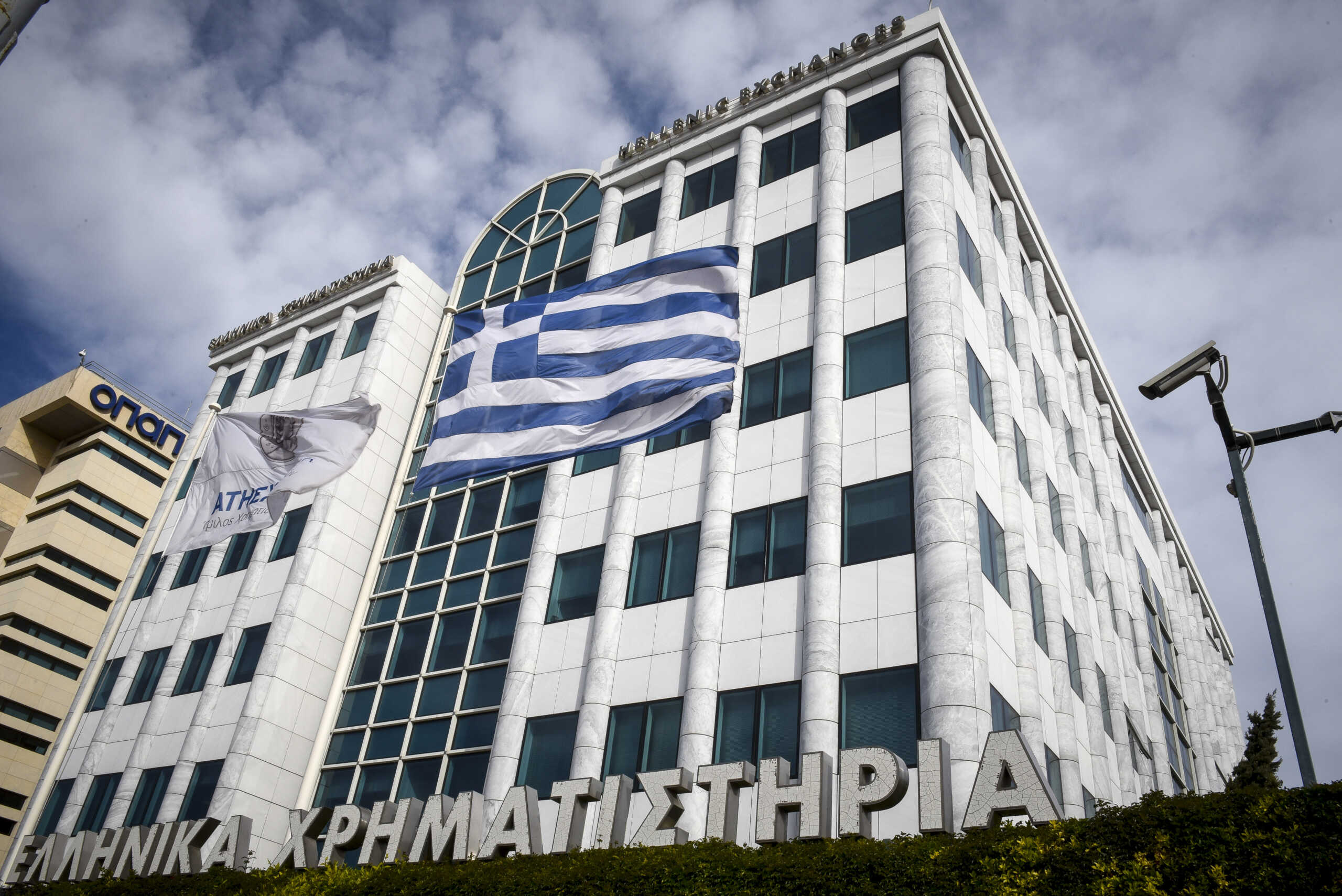 Χρηματιστήριο Αθηνών: Μικρά κέρδη στο Γενικό Δείκτη – Σε αρνητικό έδαφος η Ευρώπη – Απώλειες για το πετρέλαιο και τον χρυσό