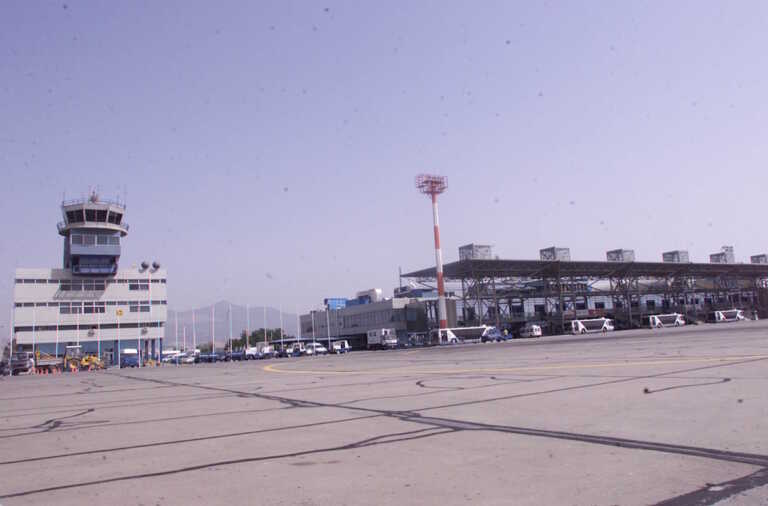 Αεροσκάφος της ισραηλινής «El Al» έκανε αναγκαστική προσγείωση στη Θεσσαλονίκη λόγω «βίαιου επιβάτη»