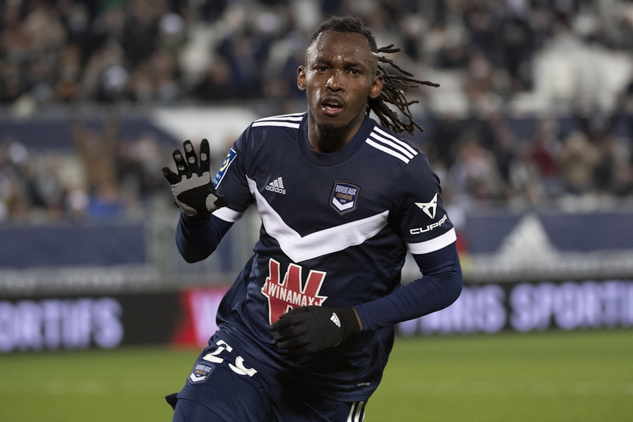 epa09654454 Girondins Bordeaux’s Alberth Elis celebrates his second goal during the French League 1 soccer match between Girondins Bordeaux and LOSC Lille in Bordeaux, France, 22 December 2021.  EPA