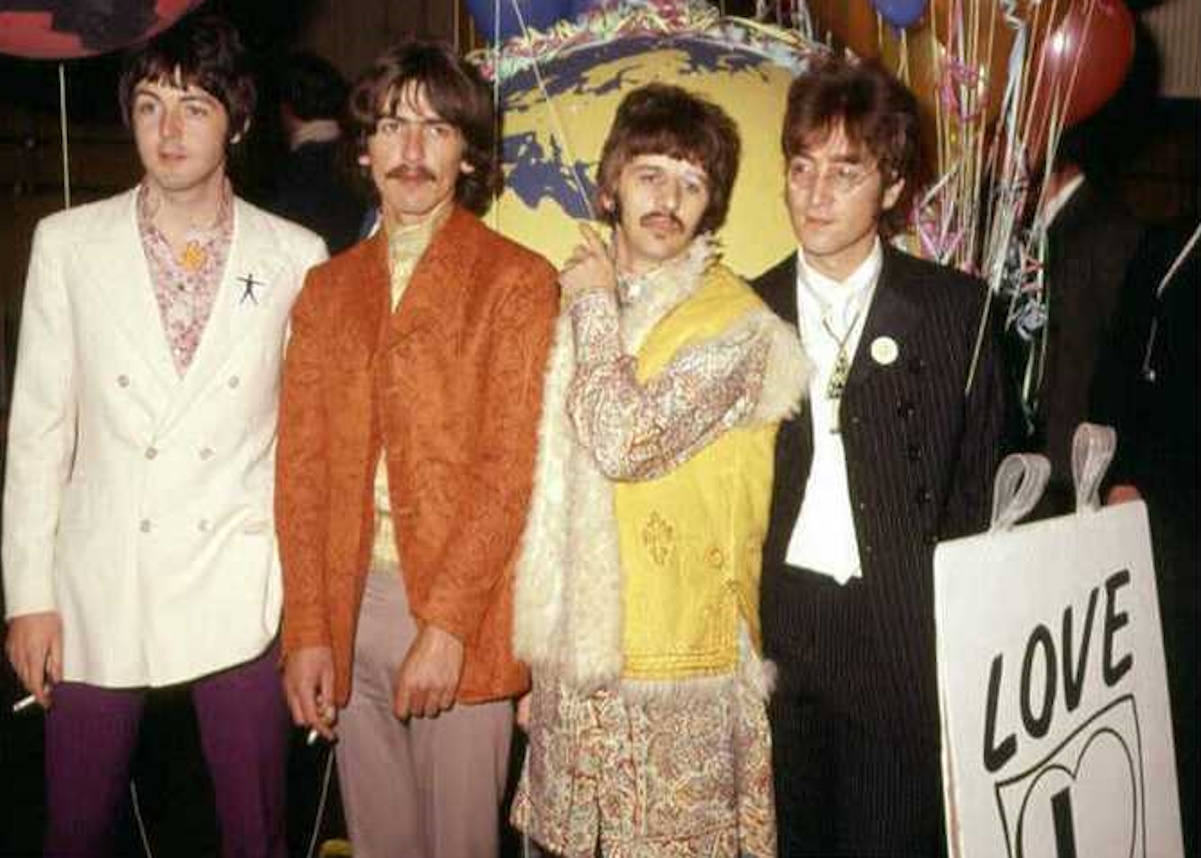 Beatles: Πίνακας που ζωγράφισαν τα θρυλικά «σκαθάρια» πουλήθηκε 1,7 εκατομμύρια δολάρια