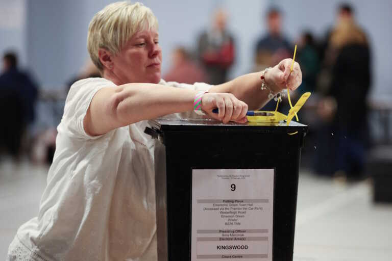 «Χαστούκι» σε Ρίσι Σούνακ - Διπλή νίκη των Βρετανών Εργατικών επί των Συντηρητικών σε αναπληρωματικές εκλογές