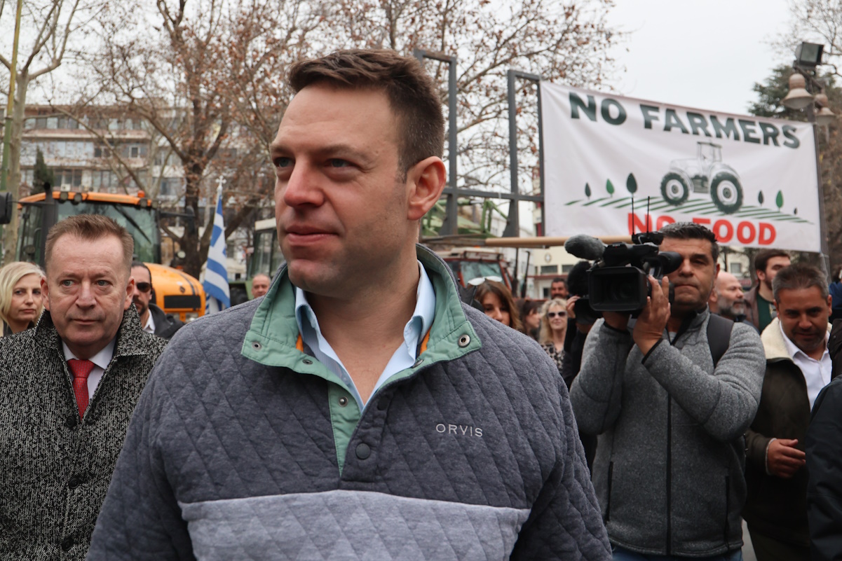 ΕΠΙΣΚΕΨΗ ΤΟΥ ΠΡΟΕΔΡΟΥ ΤΟΥ ΣΥΡΙΖΑ ΠΣ ΣΤ.ΚΑΣΣΕΛΑΚΗ ΣΤΗ ΚΕΝΤΡΙΚΗ ΠΛΑΤΕΡΙΑ ΤΗΣ ΛΑΡΙΣΑΣ