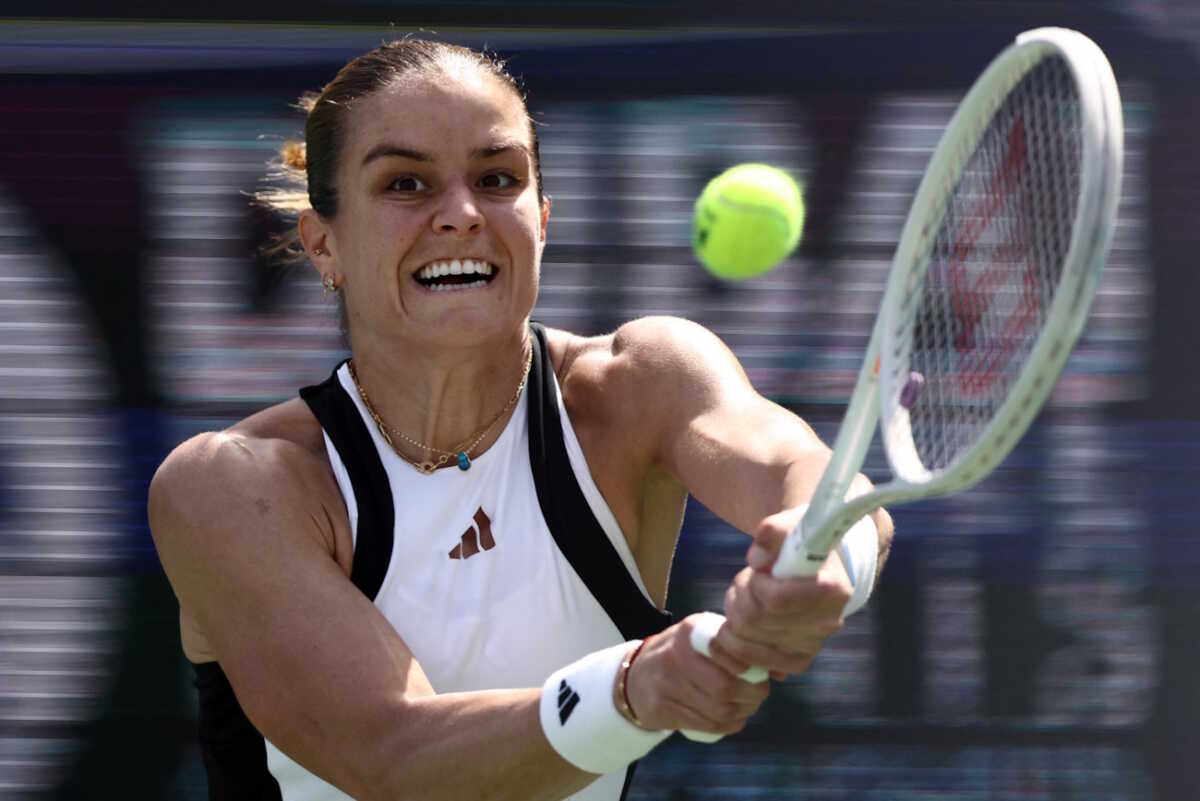 Tennis - WTA 1000 - Dubai Tennis Championships - Dubai Duty Free Tennis Centre, Dubai, United Arab Emirates - February 20, 2024 Greece's Maria Sakkari in action during her round of 32 match against Emma Navarro of the U.S. REUTERS
