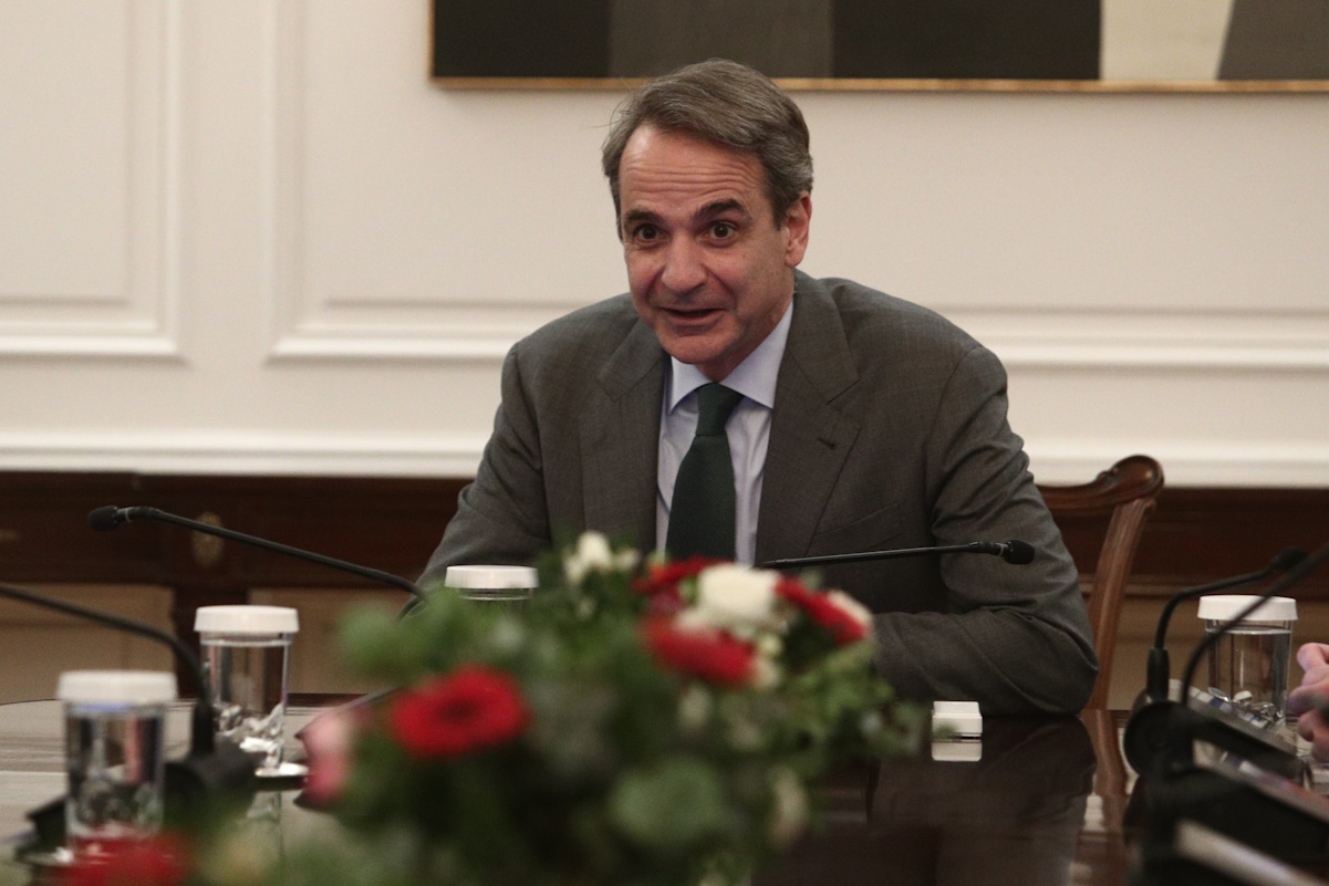 Συνάντηση του Πρωθυπουργού Κυριάκου Μητσοτάκη με τον Πρόεδρο του Ευρωπαϊκού Λαϊκού Κόμματος και επικεφαλής της Κοινοβουλευτικής Ομάδας του ΕΛΚ στο Ευρωπαϊκό Κοινοβούλιο Manfred Weber, στο Μέγαρο Μαξίμου, Πέμπτη 8 Φεβρουαρίου 2024. 
(ΣΩΤΗΡΗΣ ΔΗΜΗΤΡΟΠΟΥΛΟΣ