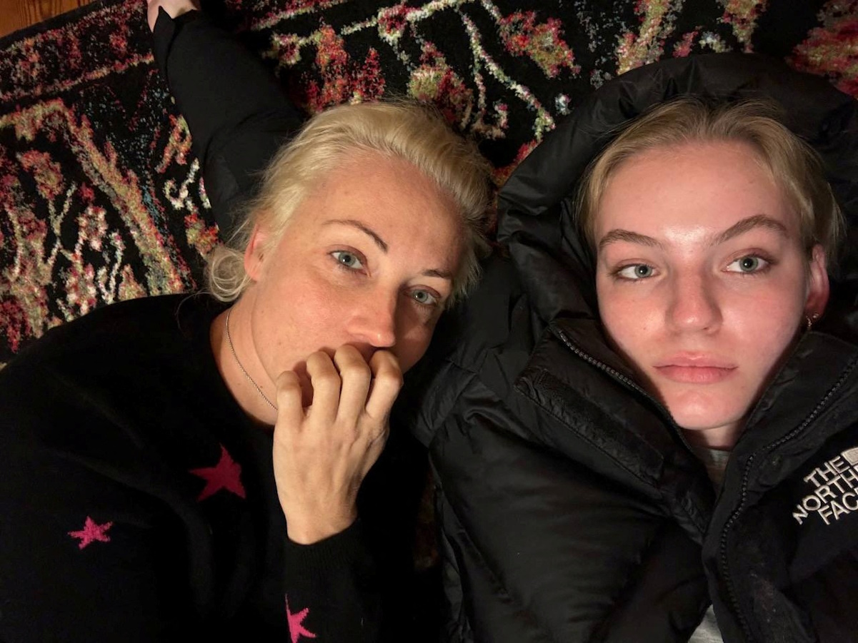 Yulia Navalnaya, the widow of Alexei Navalny, lies down with her daughter Dasha Navalnaya, in an unknown location, in this picture obtained from social media, released on February 22, 2024. Yulia Navalnaya via X via REUTERS  THIS IMAGE HAS BEEN SUPPLIED BY A THIRD PARTY. MANDATORY CREDIT. NO RESALES. NO ARCHIVES.