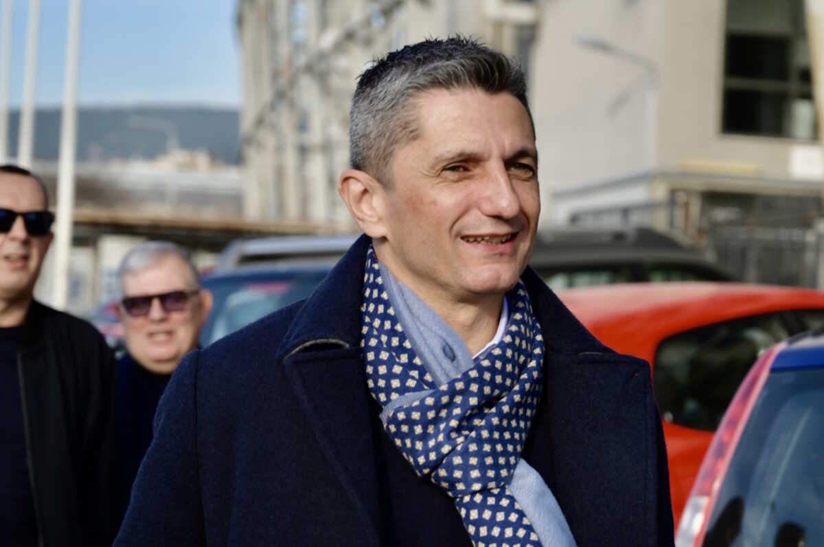 ΥΠΟΓΡΑΦΗ ΤΟΥ ΡΑΣΒΑΝ ΛΟΥΤΕΣΚΟΥ ΓΙΑ ΤΗΝ ΑΝΑΝΕΩΣΗ ΣΥΜΒΟΛΑΙΟΥ ΜΕ ΤΗΝ ΟΜΑΔΑ ΤΟΥ ΠΑΟΚ (ΚΩΝΣΤΑΝΤΙΝΟΣ ΤΣΑΚΙΤΖΗΣ