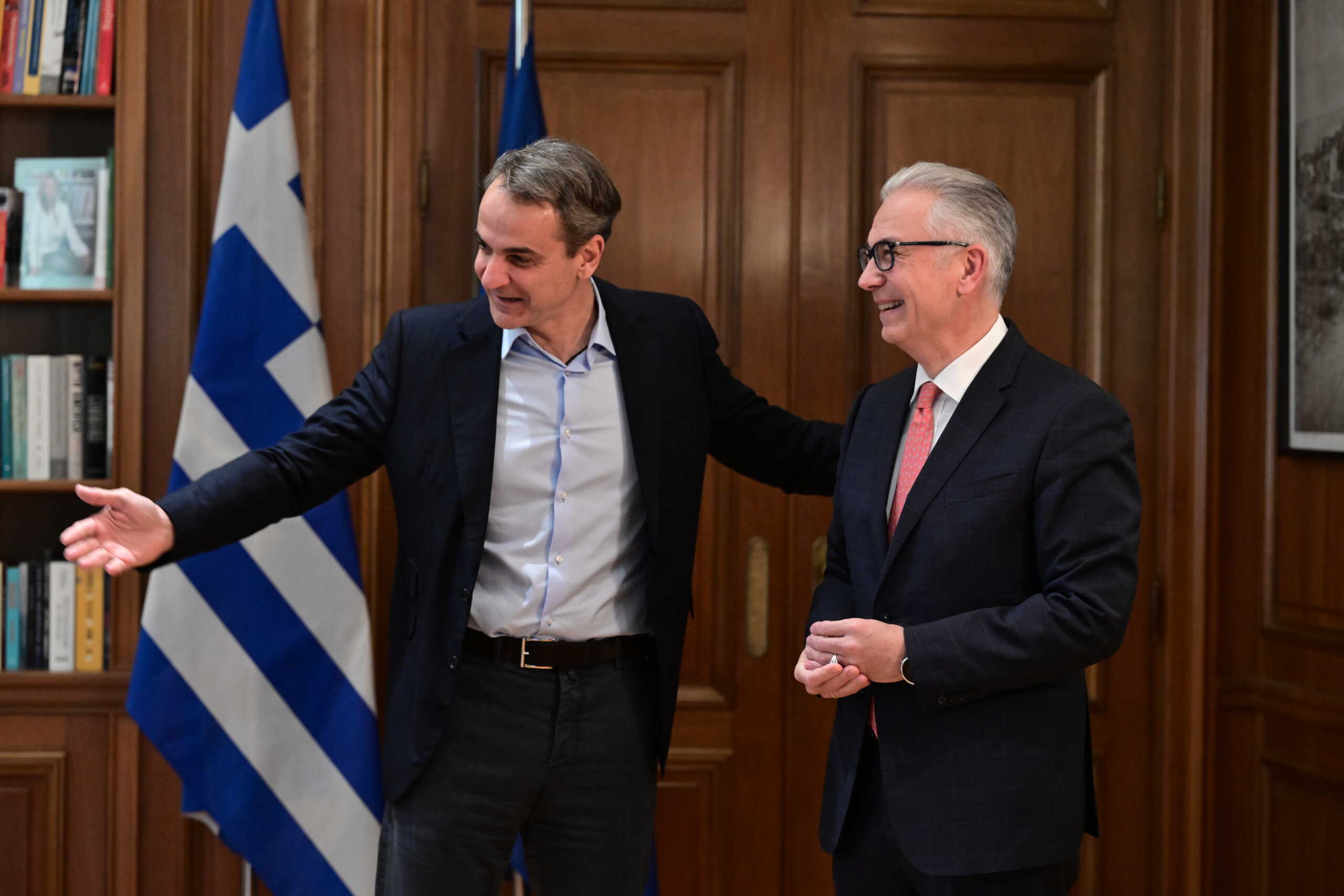 Συνάντηση του Πρωθυπουργού Κυριάκου Μητσοτάκη με τον Πρόεδρο της Κοινοβουλευτικής Συνέλευσης του Συμβουλίου της Ευρώπης Θεόδωρο Ρουσόπουλο, στο Μέγαρο Μαξίμου, Τετάρτη 7 Φεβρουαρίου 2024. 
(ΤΑΤΙΑΝΑ ΜΠΟΛΑΡΗ