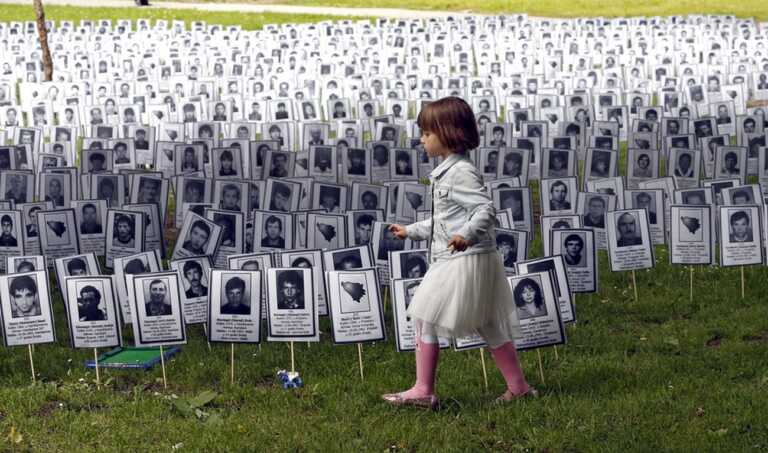 Ο φονικός βομβαρδισμός στην αγορά του Σαράγεβο με τους 68 νεκρούς το 1994 και η επέμβαση του ΝΑΤΟ