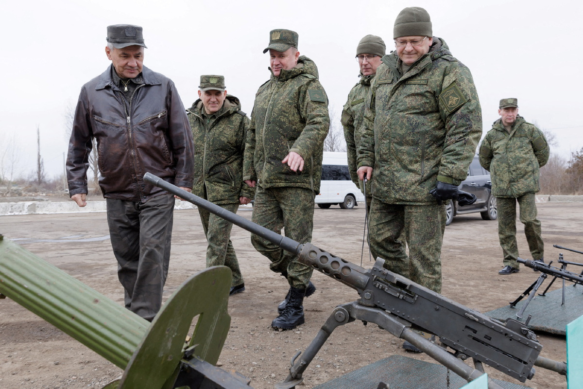 Ο Σεργκέι Σοϊγκού επισκέφθηκε τα ρωσικά στρατεύματα στην Ουκρανία