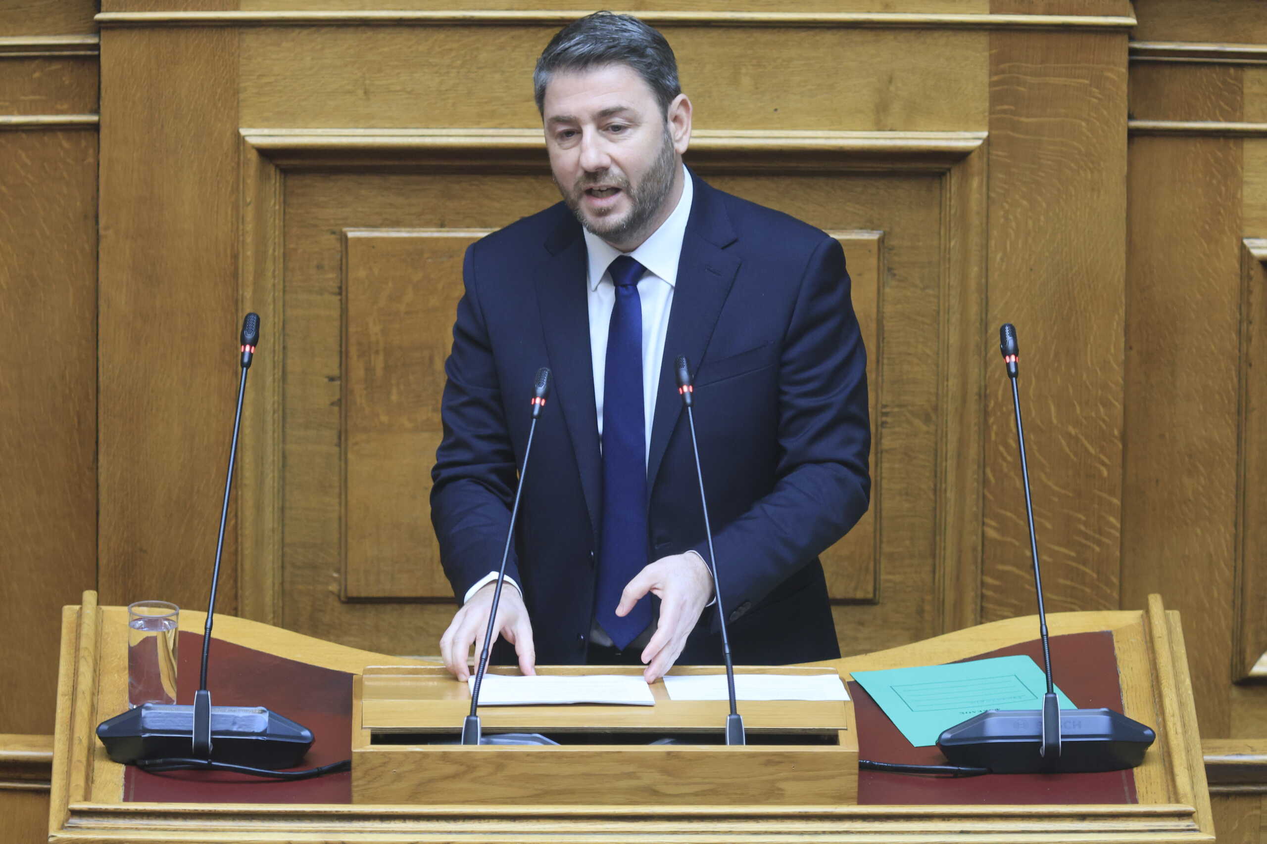 Απάντηση του Πρωθυπουργού Κυριάκου Μητσοτάκη σε επίκαιρη ερώτηση του Προέδρου της Κοινοβουλευτικής Ομάδας του ΠΑΣΟΚ - Κίνημα Αλλαγής και Βουλευτή Α' Θεσσαλονίκης Νίκου Ανδρουλάκη προς τον Πρωθυπουργό, με θέμα "Πώς σκοπεύει η Κυβέρνηση να αντιμετωπίσει τη διαρκώς εντεινόμενη στεγαστική κρίση;", Παρασκευή 9 Φεβρουαρίου 2024. 
(ΓΙΩΡΓΟΣ ΚΟΝΤΑΡΙΝΗΣ