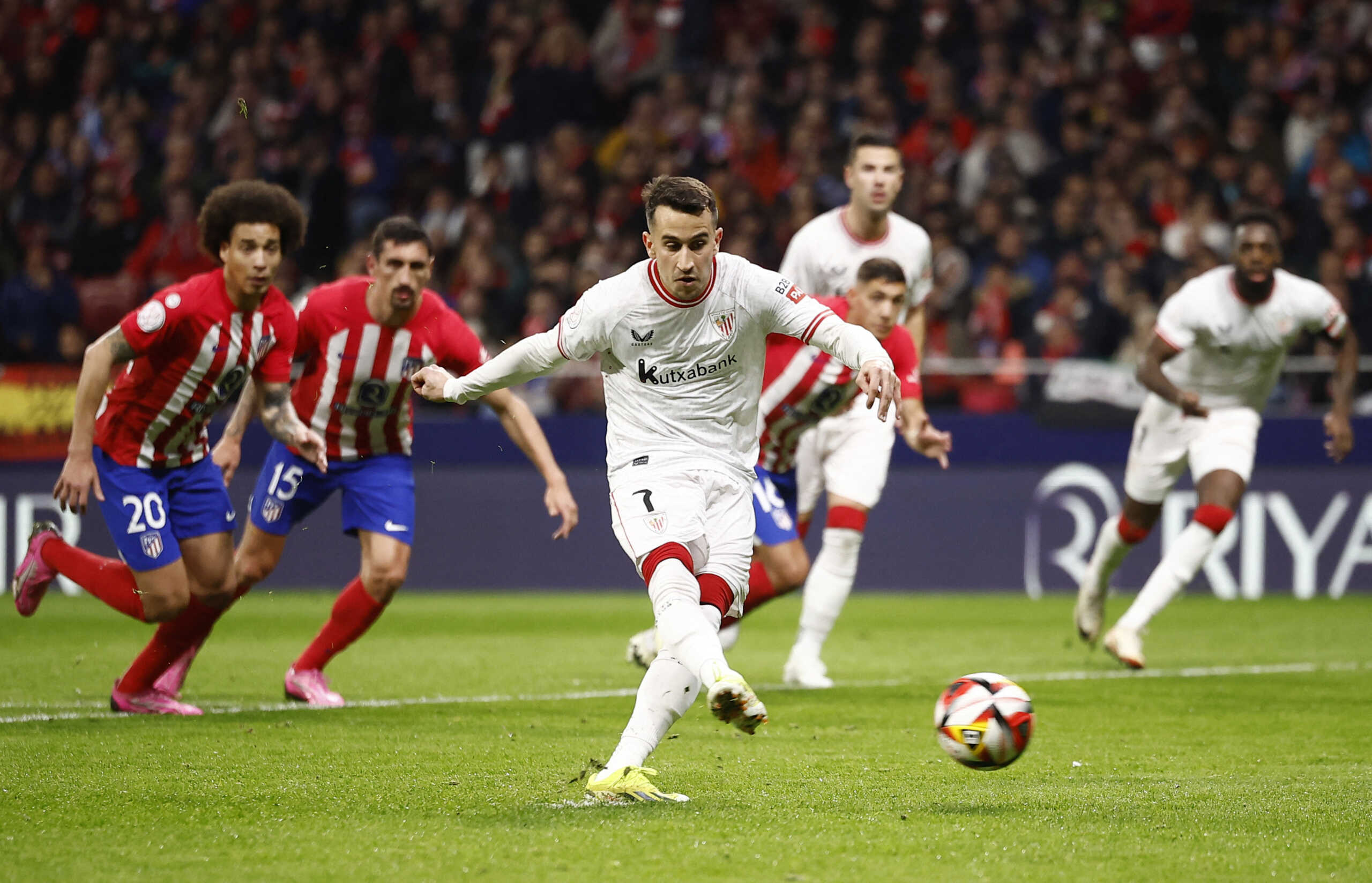 Soccer Football - Copa del Rey - Semi Final - First Leg - Atletico Madrid v Athletic Bilbao - Metropolitano, Madrid, Spain - February 7, 2024 Athletic Bilbao's Alex Berenguer scores their first goal from the penalty spot REUTERS