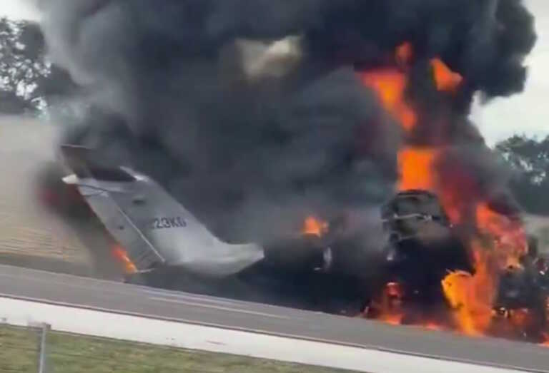 Δύο νεκροί από τη συντριβή αεροσκάφους σε αυτοκινητόδρομο στη Φλόριντα