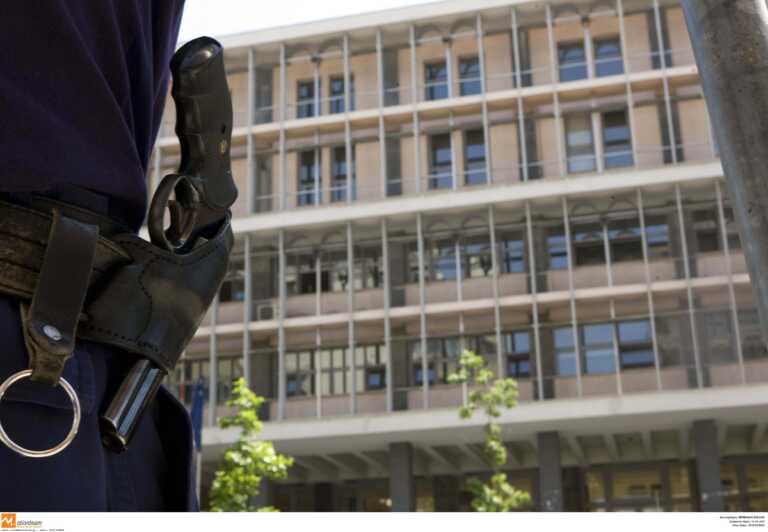 «Σοβαρό το κενό ασφαλείας» λέει ο Γιώργος Φλωρίδης για τη βόμβα στα δικαστήρια Θεσσαλονίκης - Σε αποχή οι δικαστικοί υπάλληλοι