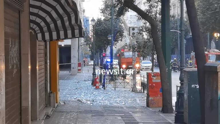 Συναγερμός στην Αντιτρομοκρατική μετά την έκρηξη βόμβας έξω από το υπουργείο Εργασίας - Κλειστή παραμένει η Σταδίου