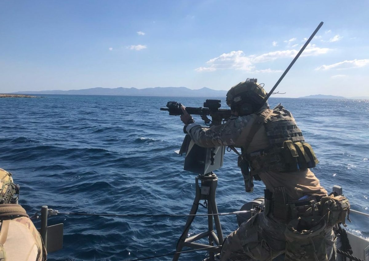 Επιχείρηση «ΑΣΠΙΔΕΣ»: Στην Ερυθρά Θάλασσα η φρεγάτα «ΥΔΡΑ» συνοδεία κομάντος των Ναυτικών Ειδικών Επιχειρήσεων