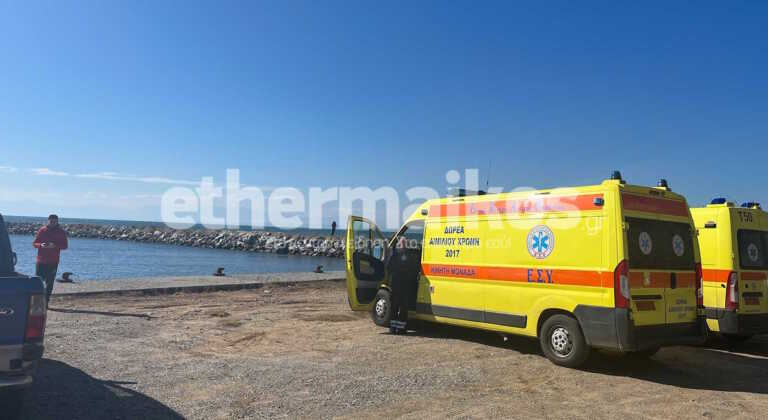 Αυτοκίνητο έπεσε στο λιμάνι της Επανομής στη Θεσσαλονίκη - Έρευνες για τον εντοπισμό του οδηγού
