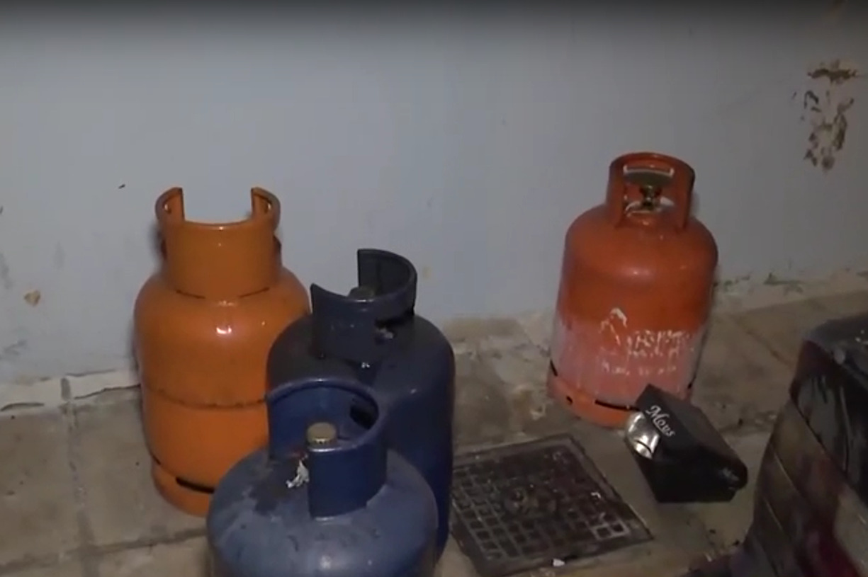 Περιστέρι: Στο νοσοκομείο άνδρας μετά από εκρήξεις σε διαμέρισμα – Βρέθηκαν φιάλες υγραερίου και γκαζάκια