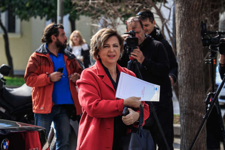 Εντείνονται οι διαβουλεύσεις των «συντρόφων» για τις εκλογές στον ΣΥΡΙΖΑ - Συνάντηση Γεροβασίλη με Τεμπονέρα στη Βουλή