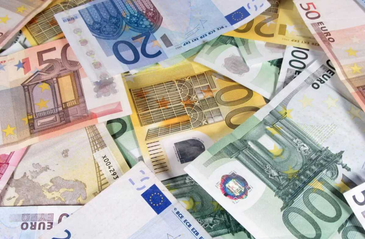Τηλεφωνική απάτη στην Πάτρα: Άφησε 7.000 ευρώ σε κάδο σκουπιδιών – Η πρώτη σύλληψη