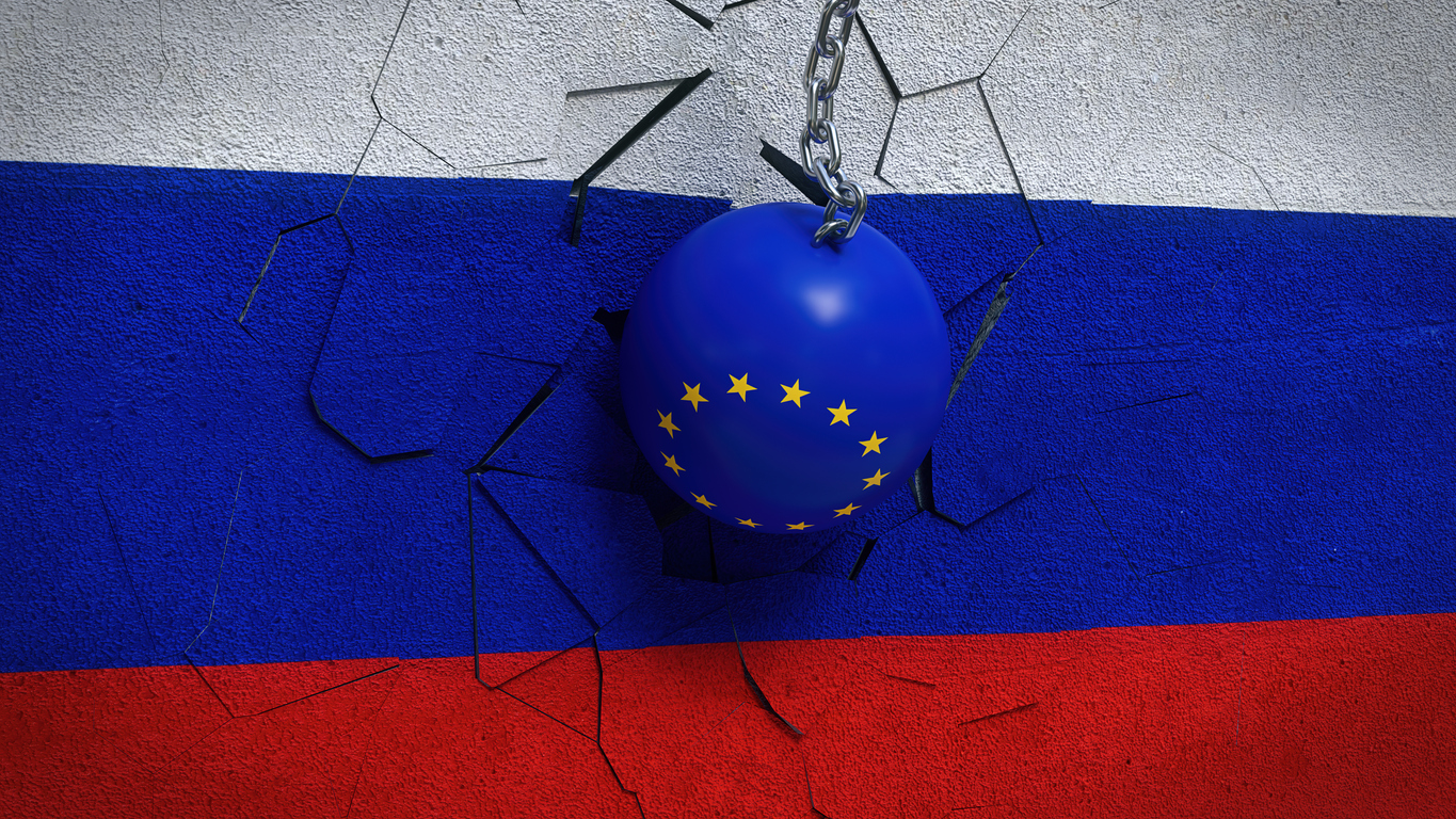 ΕΕ: Συμφωνία για νέες κυρώσεις σε επιπλέον 200 πρόσωπα και επιχειρήσεις που συνεργάζονται με τη Ρωσία
