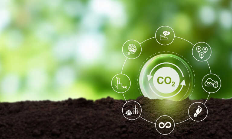 «Όλα ή τίποτα» ποντάρει η Κομισιόν στην πράσινη μετάβαση – Στοχεύει 90% μείωση του CO2 ως το 2040