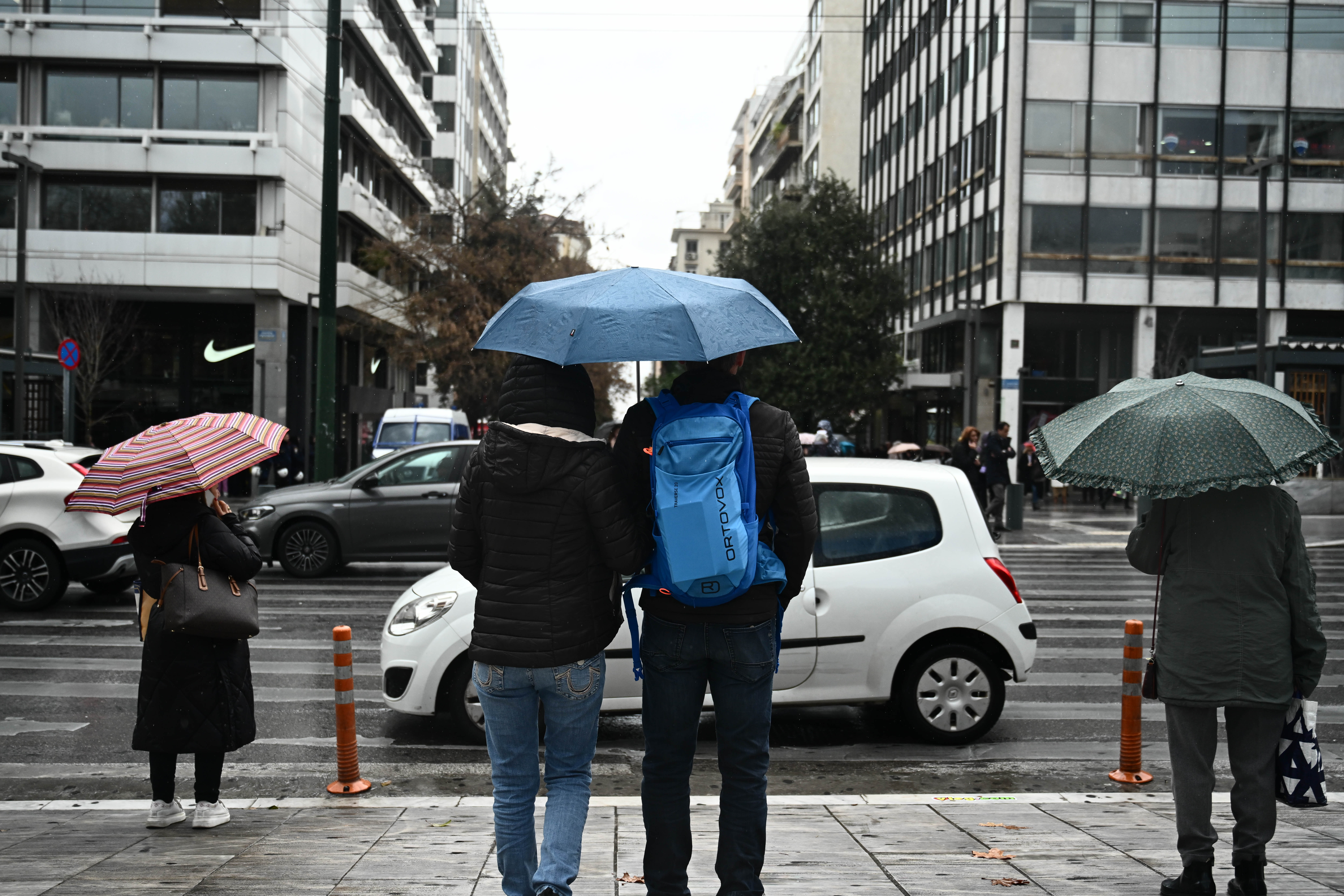 ΙΣΧΥΡΗ ΒΡΟΧΟΠΤΩΣΗ ΣΤΗΝ ΑΤΤΙΚΗ (ΚΩΣΤΑΣ ΤΖΟΥΜΑΣ