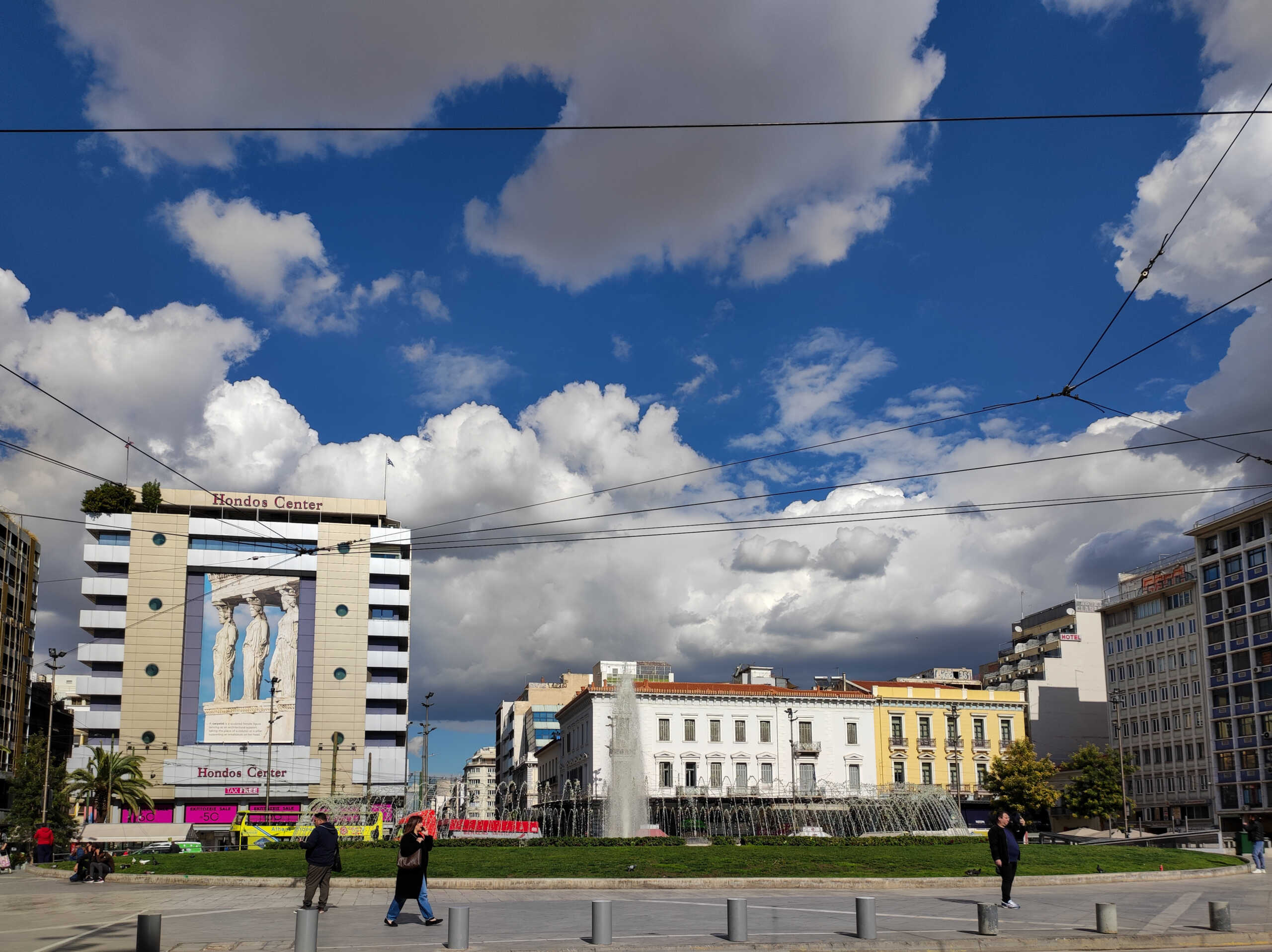 Καιρός – meteo: Χειμώνας στη Δυτική Ευρώπη, άνοιξη στην Ελλάδα – 5 βαθμούς πάνω από το κανονικό η θερμοκρασία