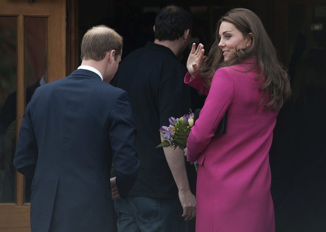 Κέιτ Μίντλεντον: Πρώτη δημόσια εμφάνιση για την πριγκίπισσα της Ουαλίας – Σε παντοπωλείο με τον Γουίλιαμ