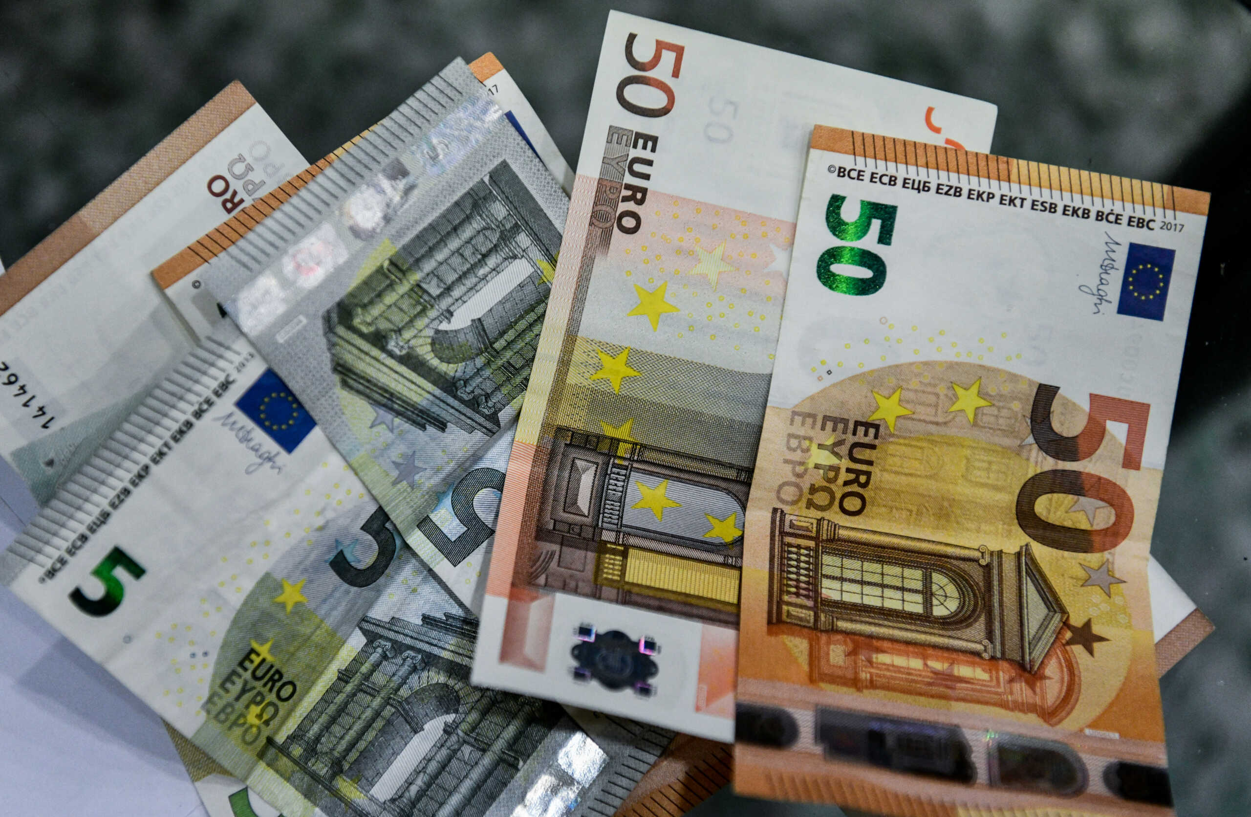 ΔΥΠΑ: Σήμερα καταβάλλεται το «μπόνους» 300 ευρώ σε επιπλέον 10.290 μακροχρόνια ανέργους
