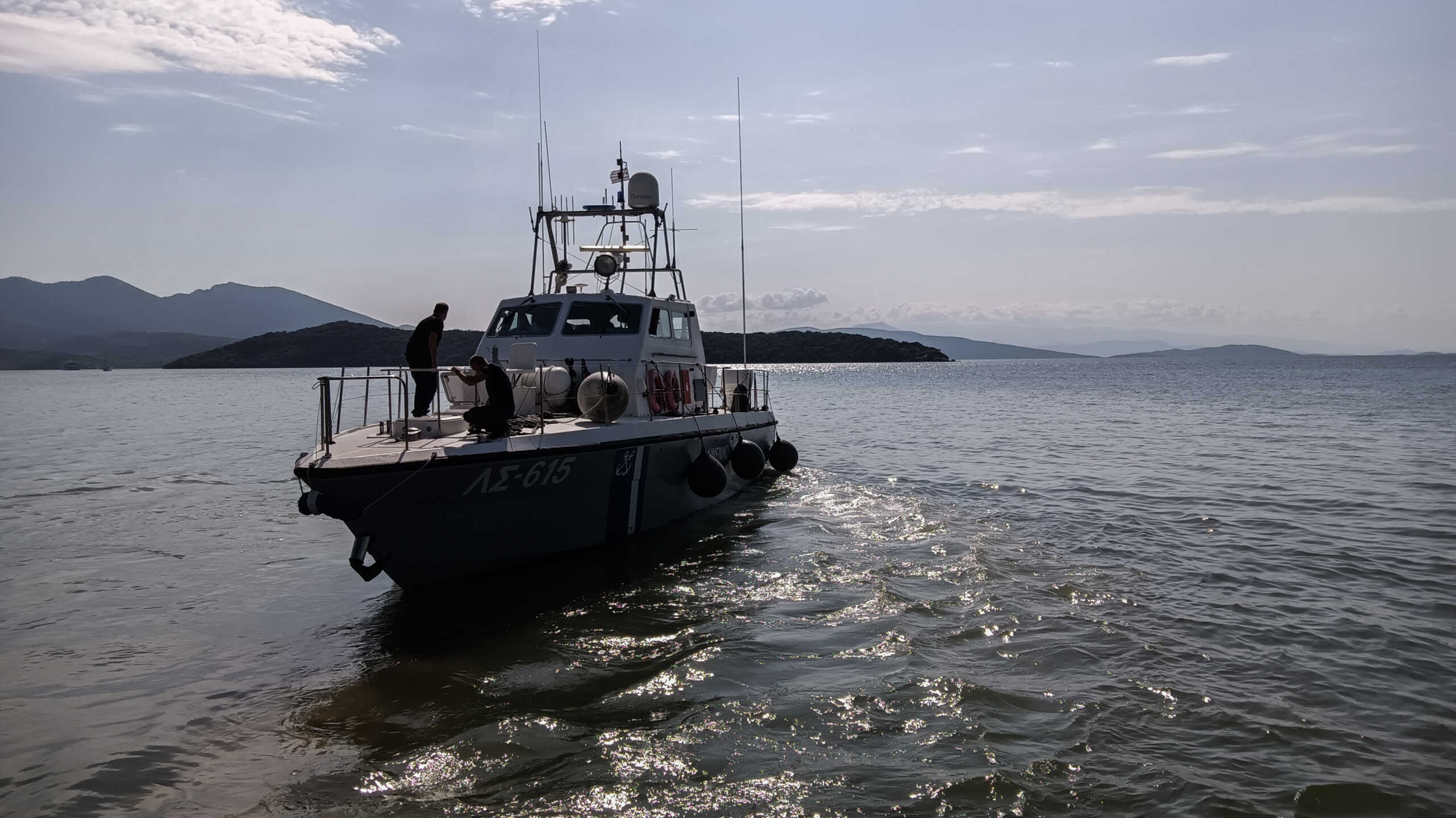Μεταφορά κατοίκων και τουριστών με σκάφος του Λιμενικού Σώματος από την Μηλίνα Πηλίου, Παρασκευή 8 Σεπτεμβρίου 2023. Αρκετοί πολίτες έχουν εγκαταλείψει με την συνδρομή του Λιμενικού την περιοχή που χτυπήθηκε από ισχυρά πλημμυρικά φαινόμενα από την κακοκαιρία "Daniel".