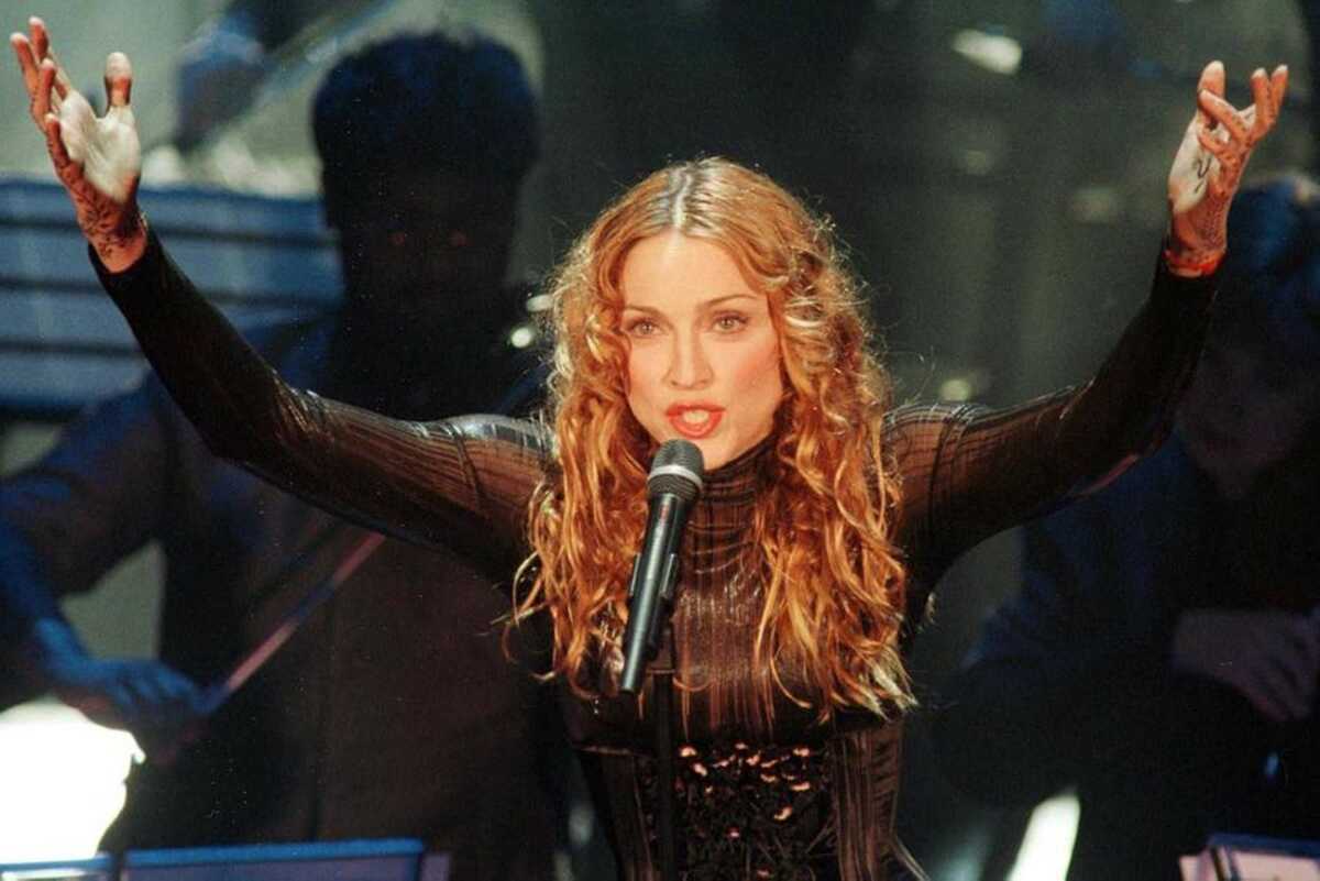 «Like a Prayer»: Το βιντεοκλίπ της Μαντόνα που στοίχισε 5 εκατ. δολάρια κι έναν αφορισμό από το Βατικανό