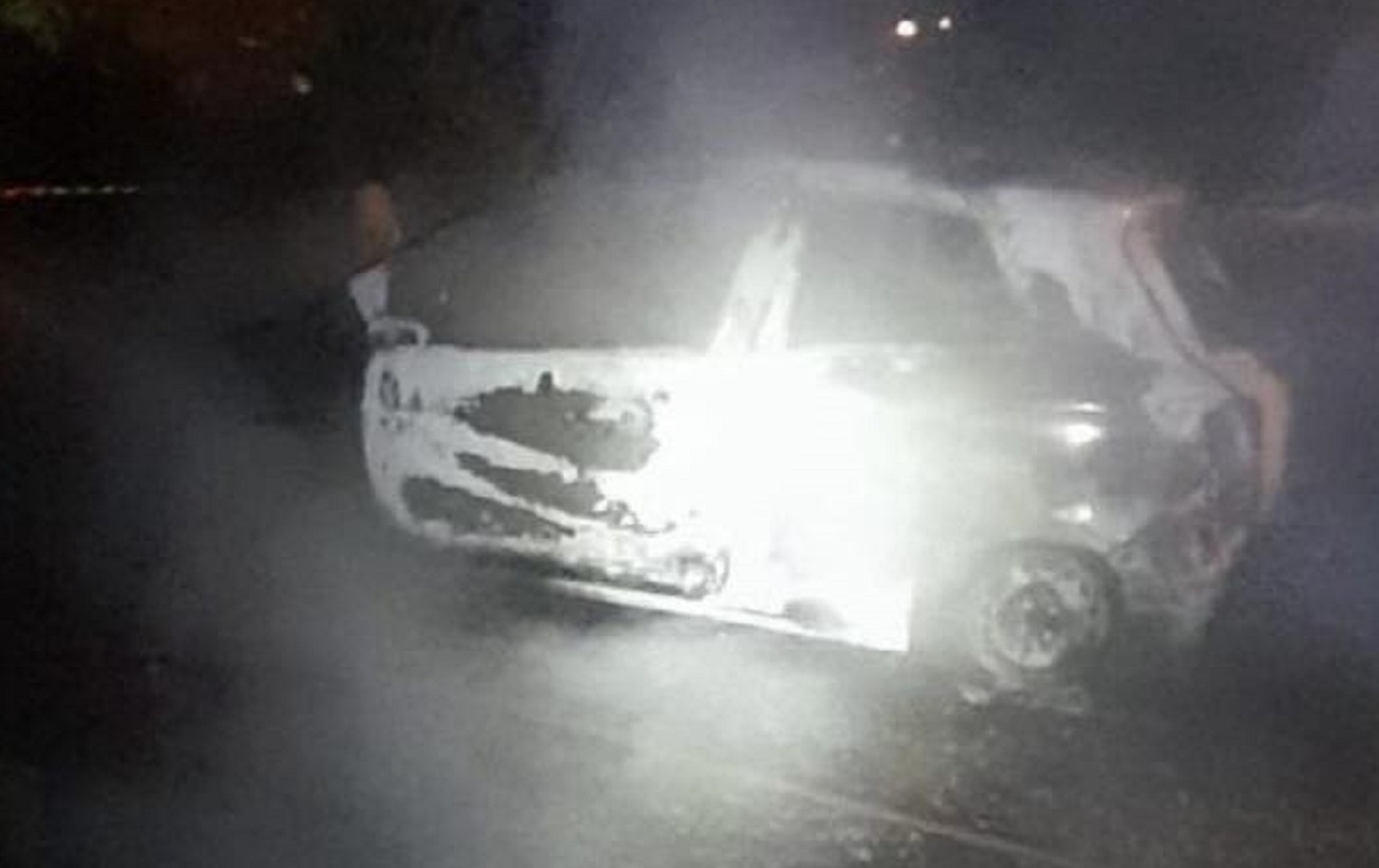 Μάνδρα: Επιχειρηματίας βρέθηκε πυροβολημένος και απανθρακωμένος μέσα σε καμένο αυτοκίνητο