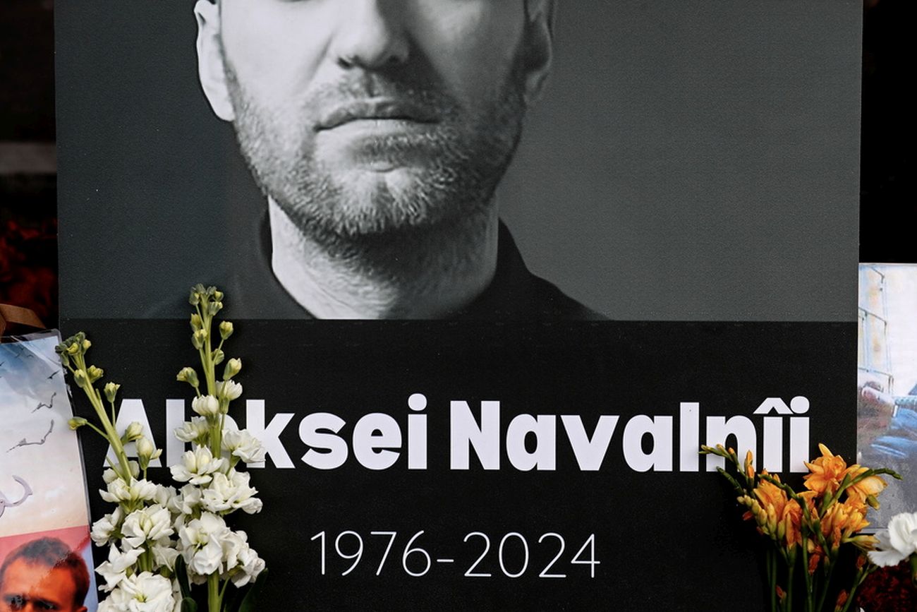 Αλεξέι Ναβάλνι: Τον κράτησαν 2,5 ώρες στο ψύχος και τον σκότωσαν με γροθιά στην καρδιά, σήμα κατατεθέν της KGB λέει ακτιβιστής