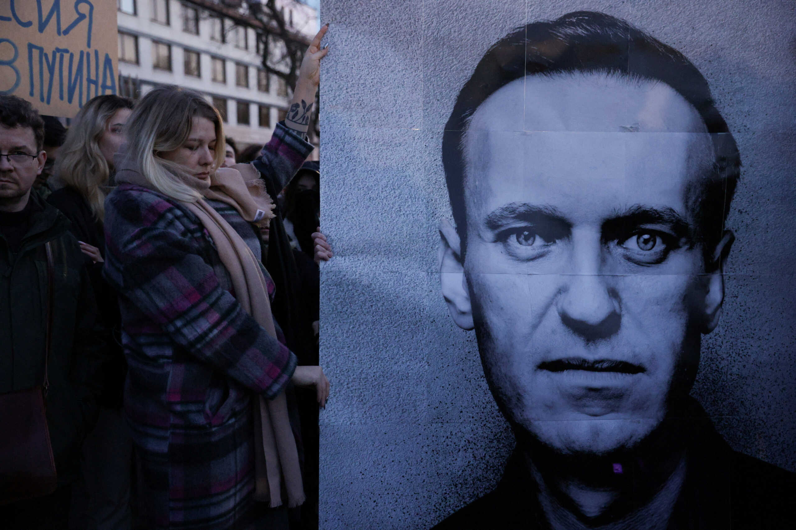 People gather outside the Russian embassy, following the death of Russian opposition leader Alexei Navalny, reported by prison authorities in Russia's Yamalo-Nenets region where he had been serving his sentence, in Warsaw, Poland, February 16, 2024. Dawid Zuchowicz