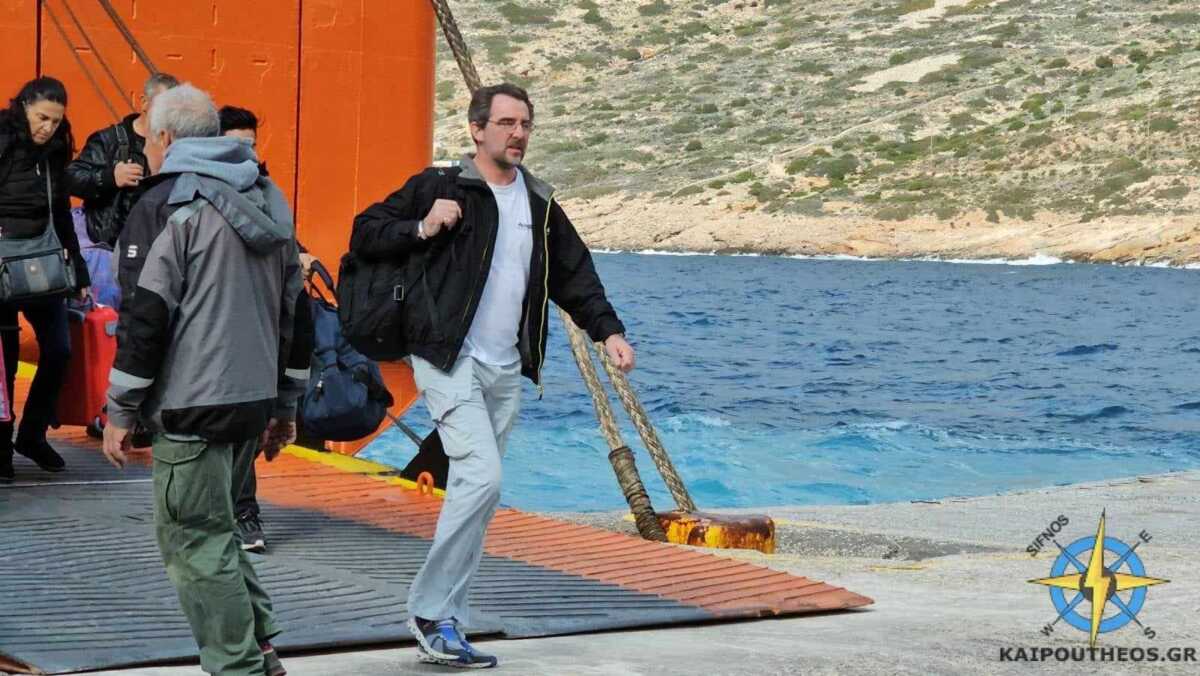 Στη Σίφνο ο γιος του τέως βασιλιά Κωνσταντίνου, Νικόλαος