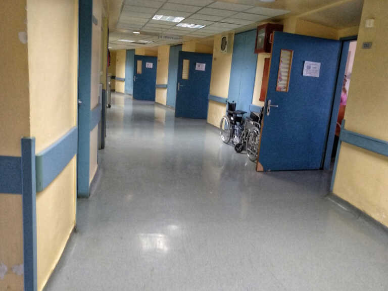Κρατούμενος απέδρασε από το Πανεπιστημιακό Νοσοκομείο Λάρισα - Τον συνέλαβαν αστυνομικοί στη Νεάπολη