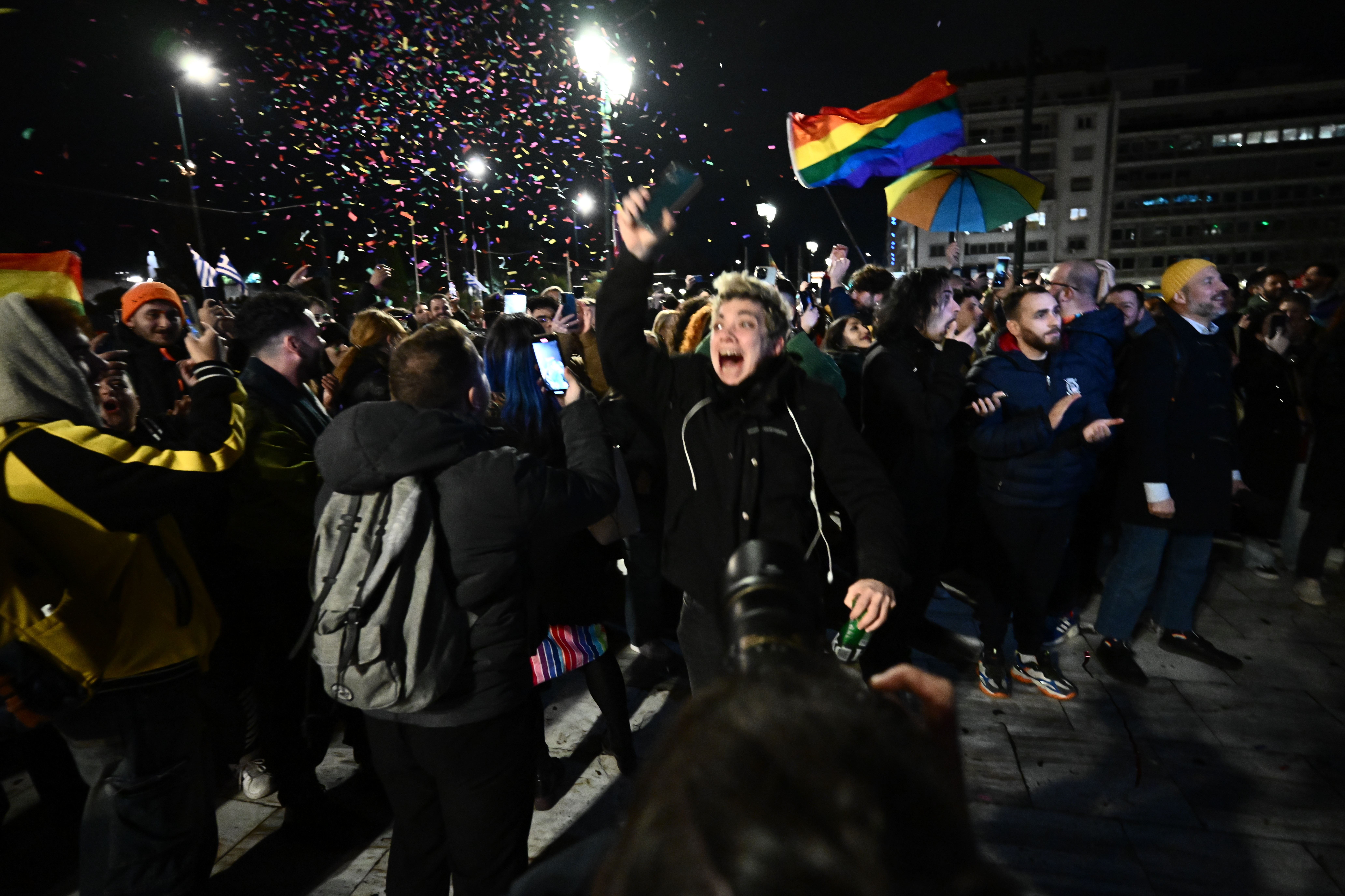 Συγκέντρωση στο Σύνταγμα ΛΟΑΤΚΙ+ οργανώσεων με αφορμή την ψήφιση του νομοσχεδίου για τον γάμο και την τεκνοθεσία των ομόφυλων ζευγαριών, Πέμπτη 15 Φεβρουαρίου 2024. . 
(ΚΩΣΤΣ ΤΖΟΥΜΑΣ
