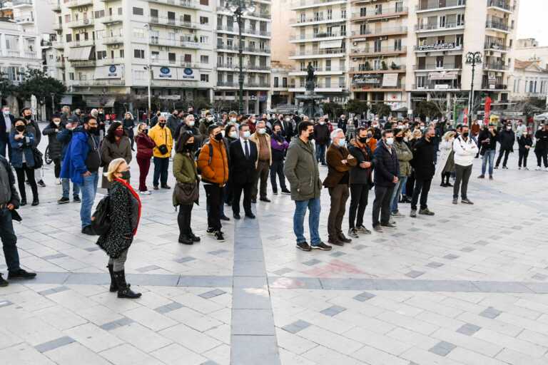 Συγκέντρωση διαμαρτυρίας στην Πάτρα από τον δήμο - «Να μας δώσει η κυβέρνηση τα 67.000.000 ευρώ»