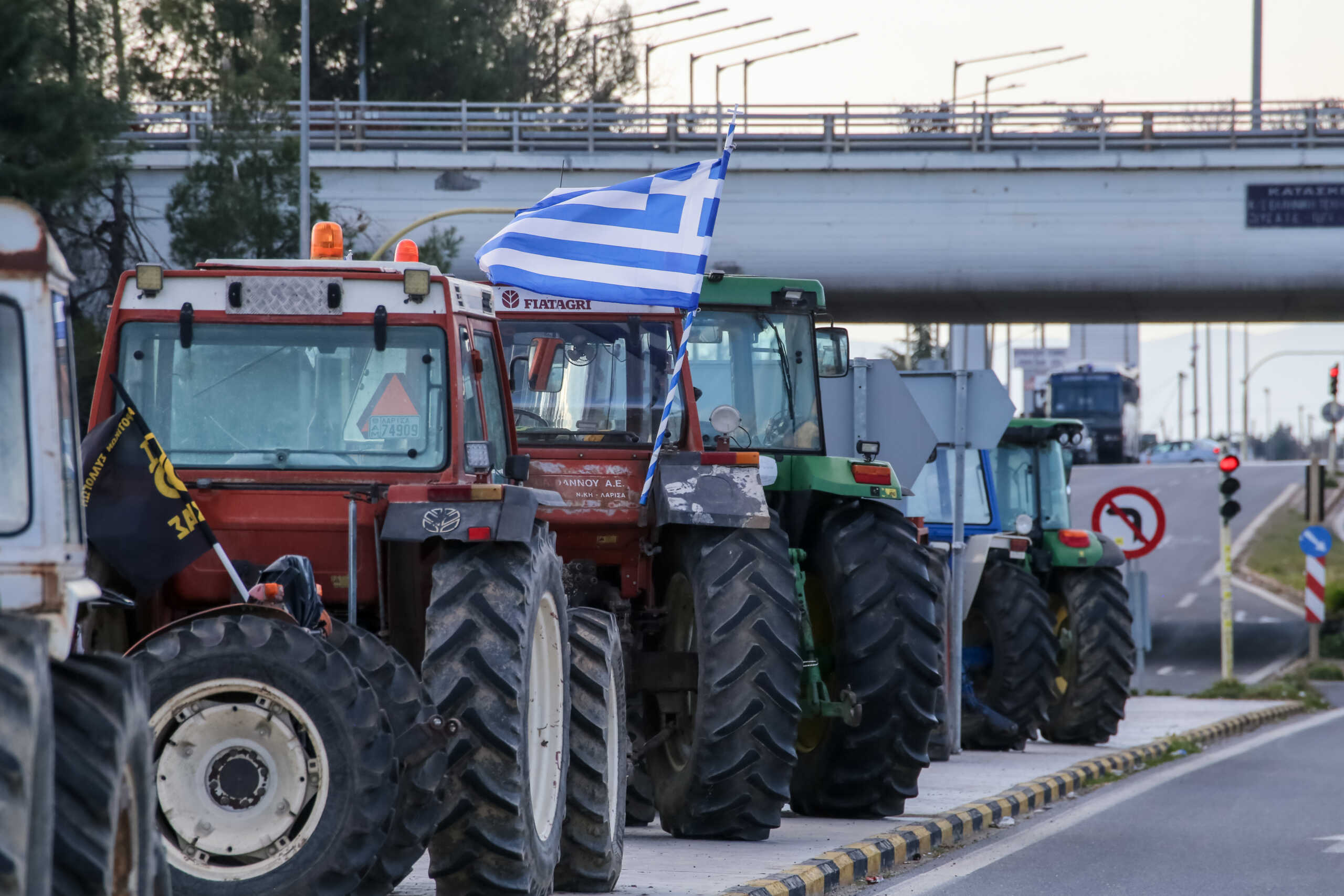 Αγρότες: Μπαράζ συσκέψεων στο υπουργείο Προστασίας του Πολίτη για την κάθοδο στη Αθήνα – Οι όροι και οι προϋποθέσεις