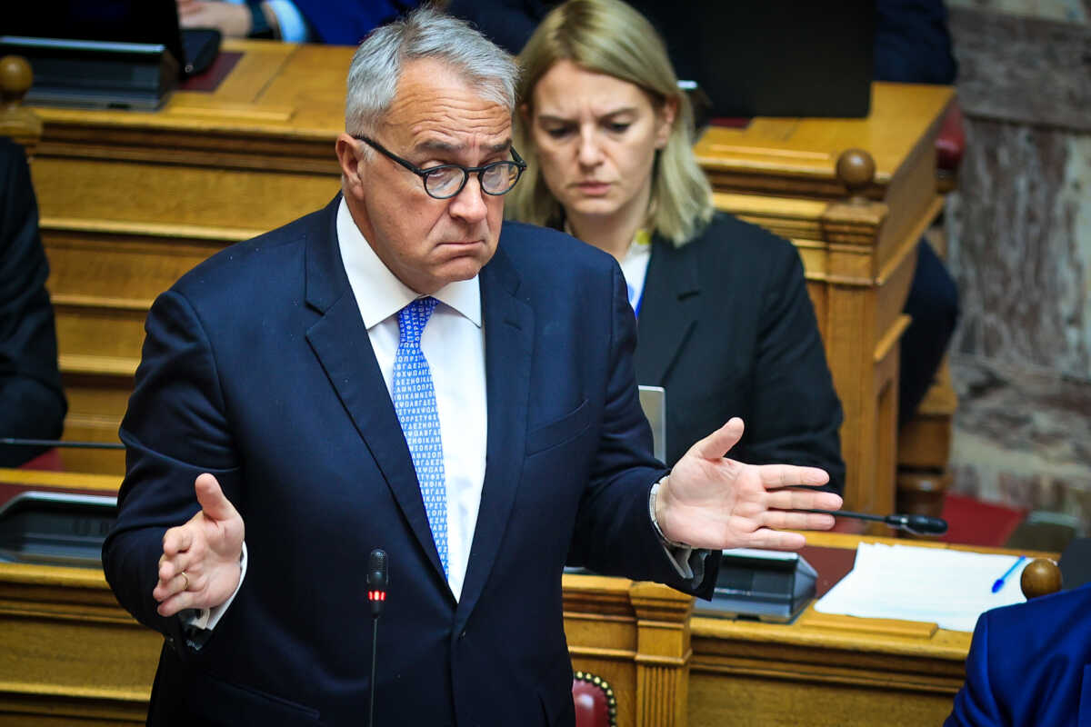 Συζήτηση και ψηφοφορία στην Ολομέλεια της Βουλής του σχεδίου νόμου του Υπουργείου Εσωτερικών "Εκλογή ευρωβουλευτών, διευκόλυνση εκλογέων μέσω επιστολικής ψήφου, εκκαθάριση εκλογικών καταλόγων και λοιπές διατάξεις του Υπουργείου Εσωτερικών", Τετάρτη 24 Ιανουαρίου 2024. 
(ΓΙΩΡΓΟΣ ΚΟΝΤΑΡΙΝΗΣ