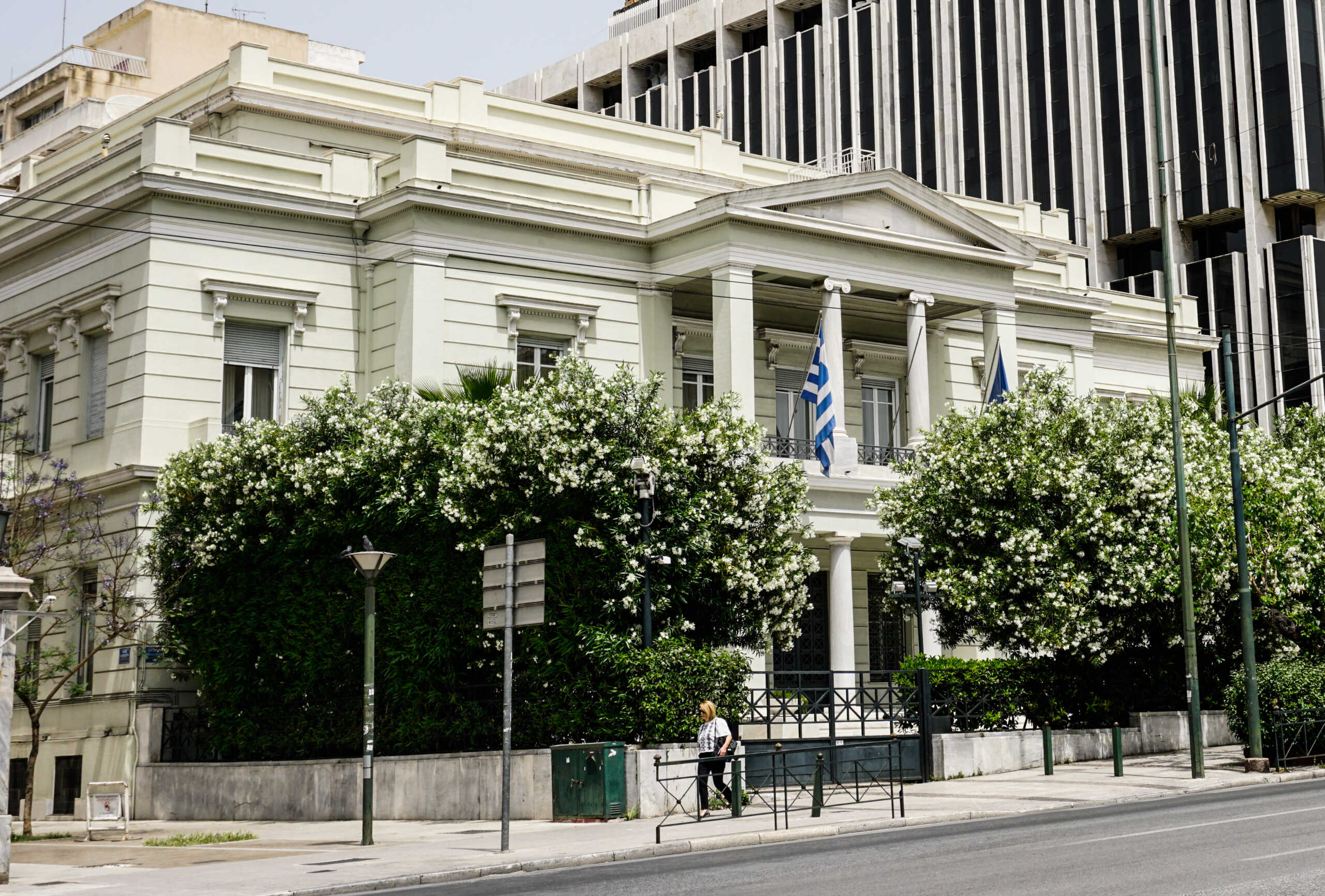 Υπουργείο Εξωτερικών: Η Ελλάδα στέκεται σταθερά στο πλευρό του γενναίου ουκρανικού λαού