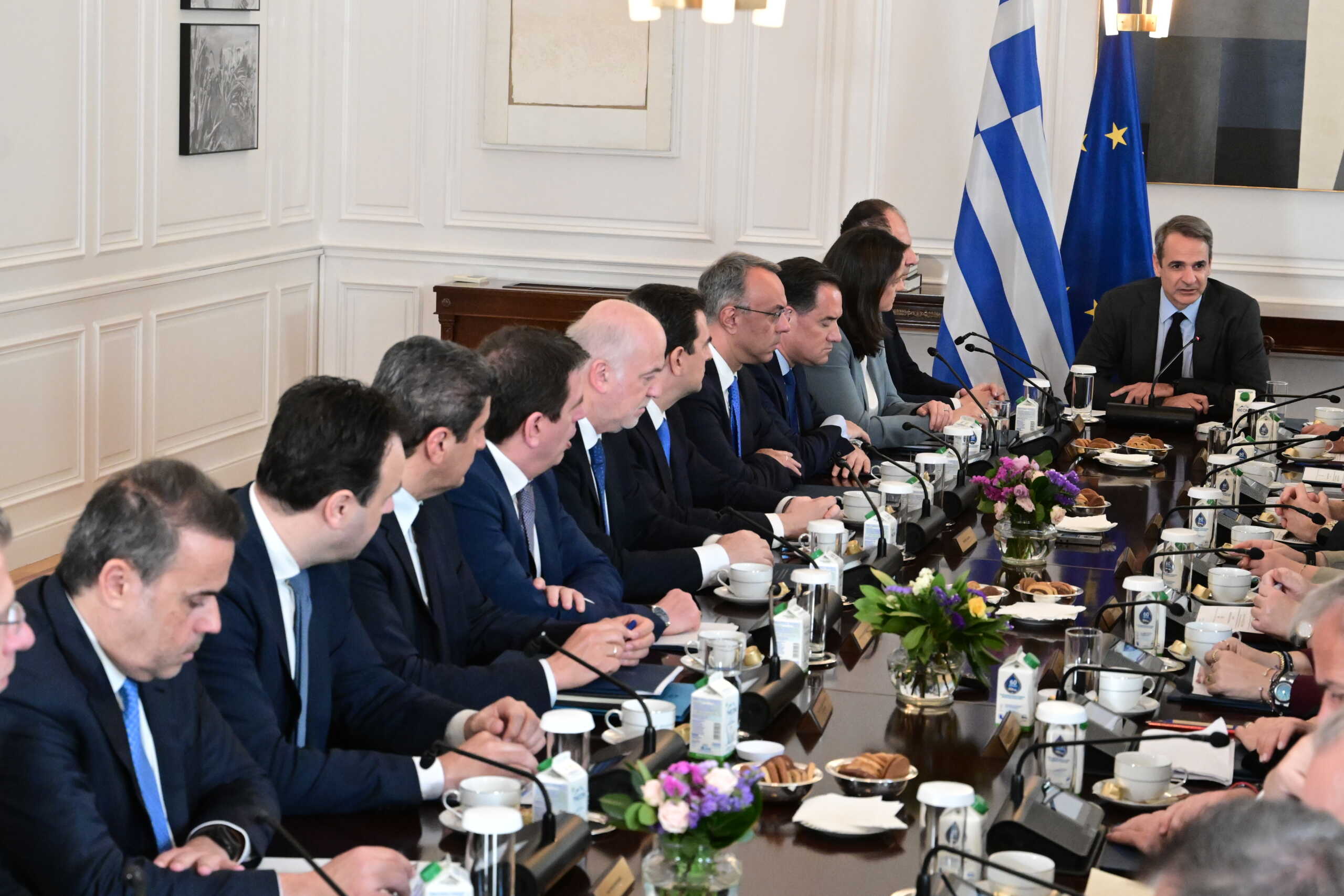 Συνεδρίαση του Υπουργικού Συμβουλίου, στο Μέγαρο Μαξίμου, Πέμπτη 29 Φεβρουαρίου 2024. Τα θέματα που κυριάρχησαν στην συνεδρίαση, η ακρίβεια στις τιμές των σούπερ μάρκετ και η αντιμετώπιση των παρανόμων ελληνοποιήσεων αγροτικών προϊόντων.
(ΤΑΤΙΑΝΑ ΜΠΟΛΑΡΗ