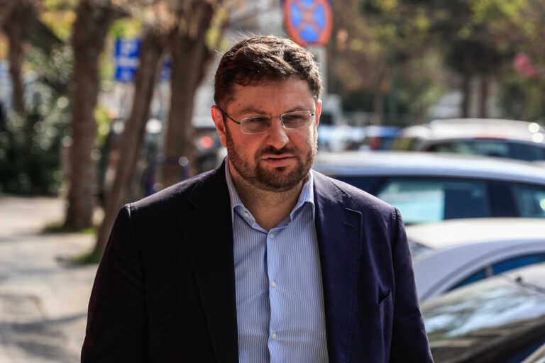 Ο Ζαχαριάδης «καρφώνει» Κασσελάκη: «Έχει μερίδιο ευθύνης για τη φθίνουσα πορεία του ΣΥΡΙΖΑ»