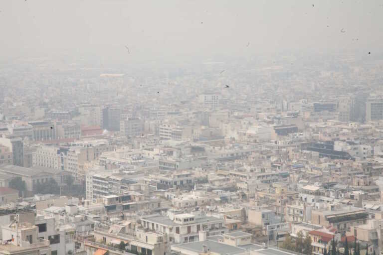 Πνιγηρό «κοκτέιλ» ζέστης με αφρικανική σκόνη και λασποβροχές στη χώρα - Ο καιρός των επόμενων ημερών από τον Τάσο Αρνιακό
