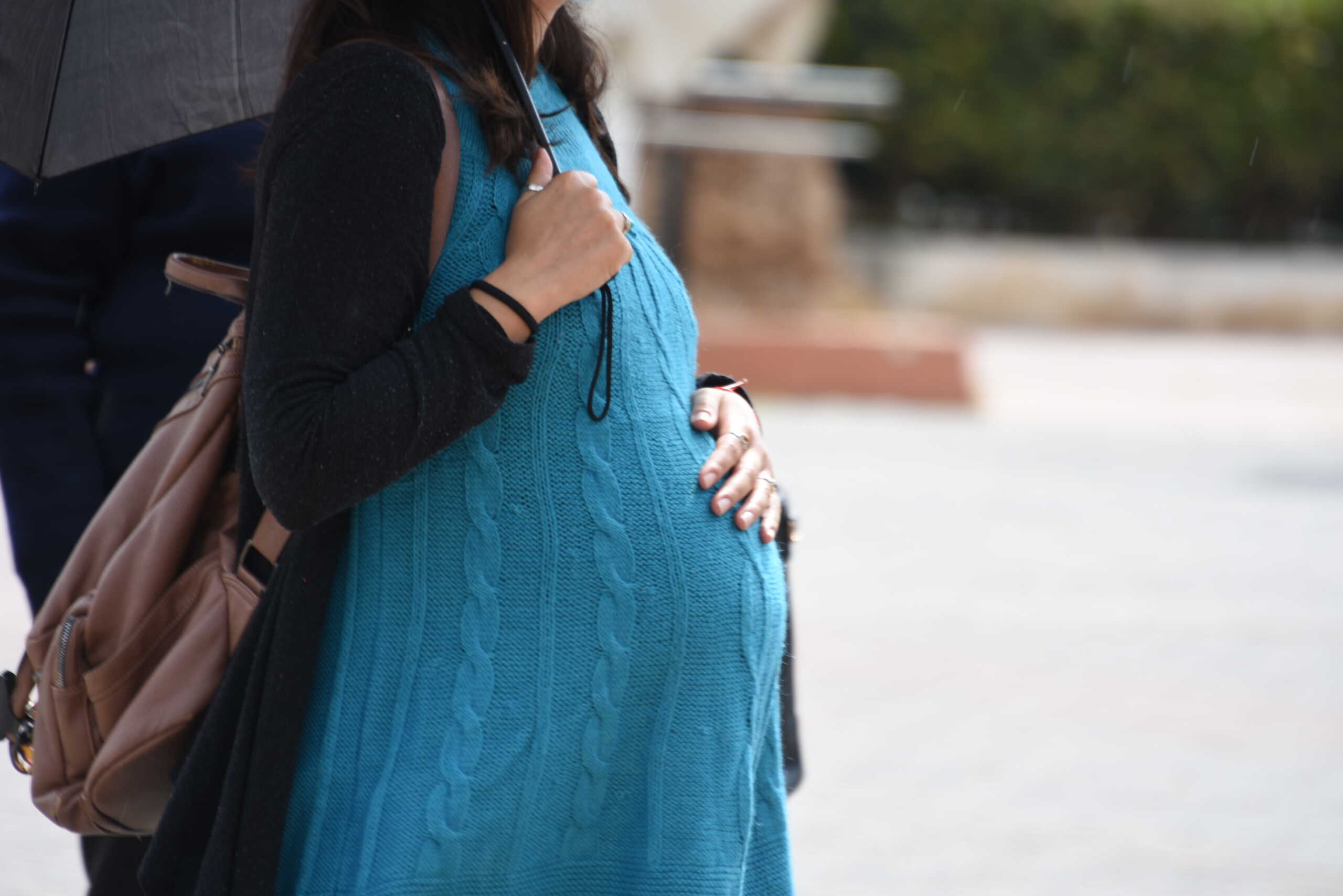 Επίδομα μητρότητας: Τα SOS για την καταβολή του σε επαγγελματίες και αγρότισσες