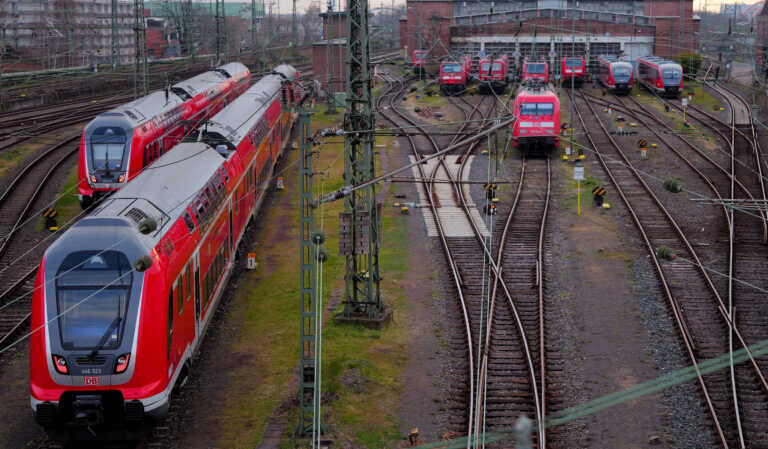 Γερμανία: «Εμφύλιος» για την εβδομάδα των 35 ωρών μετά τη συμφωνία στο Σιδηρόδρομο